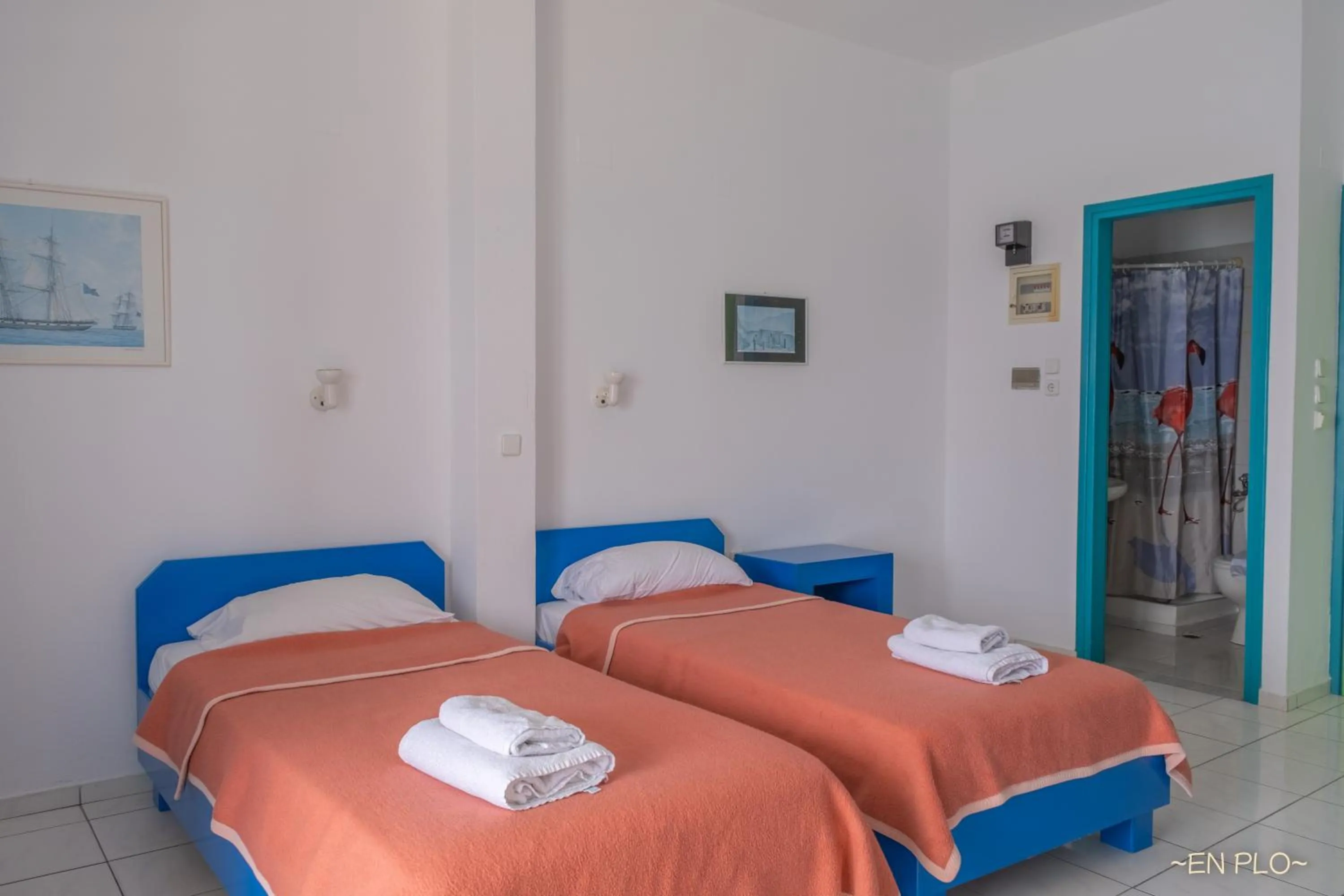 Bed in Enplo Apartments