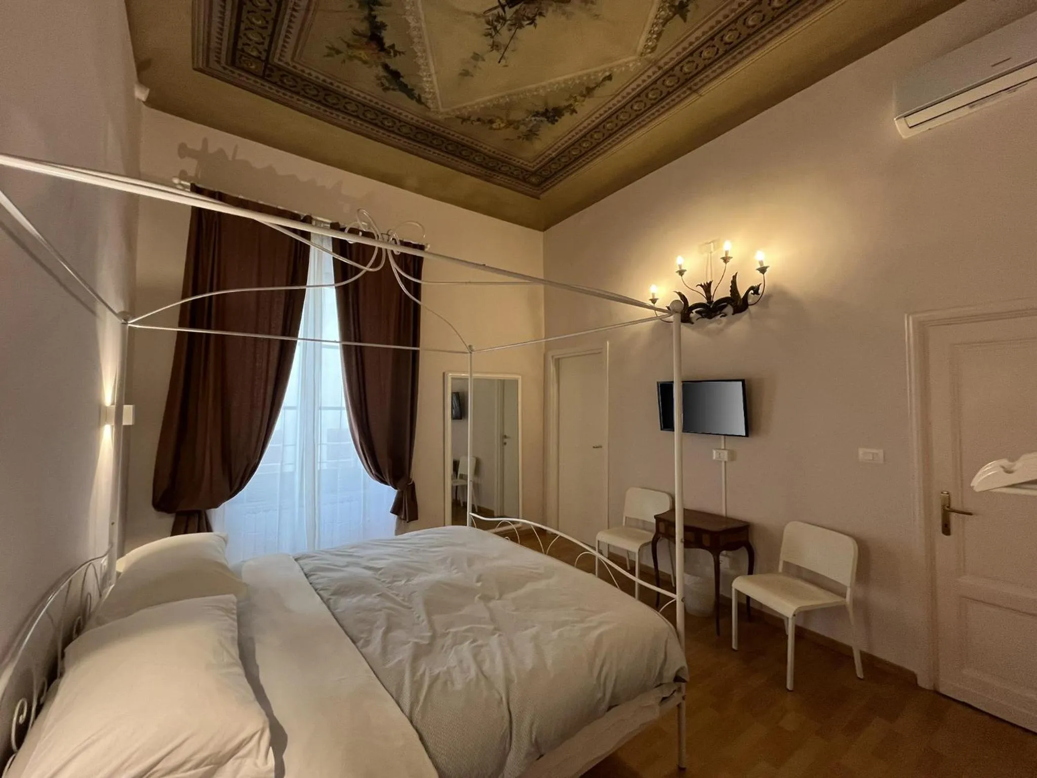 Bed in B&B Dante Alighieri