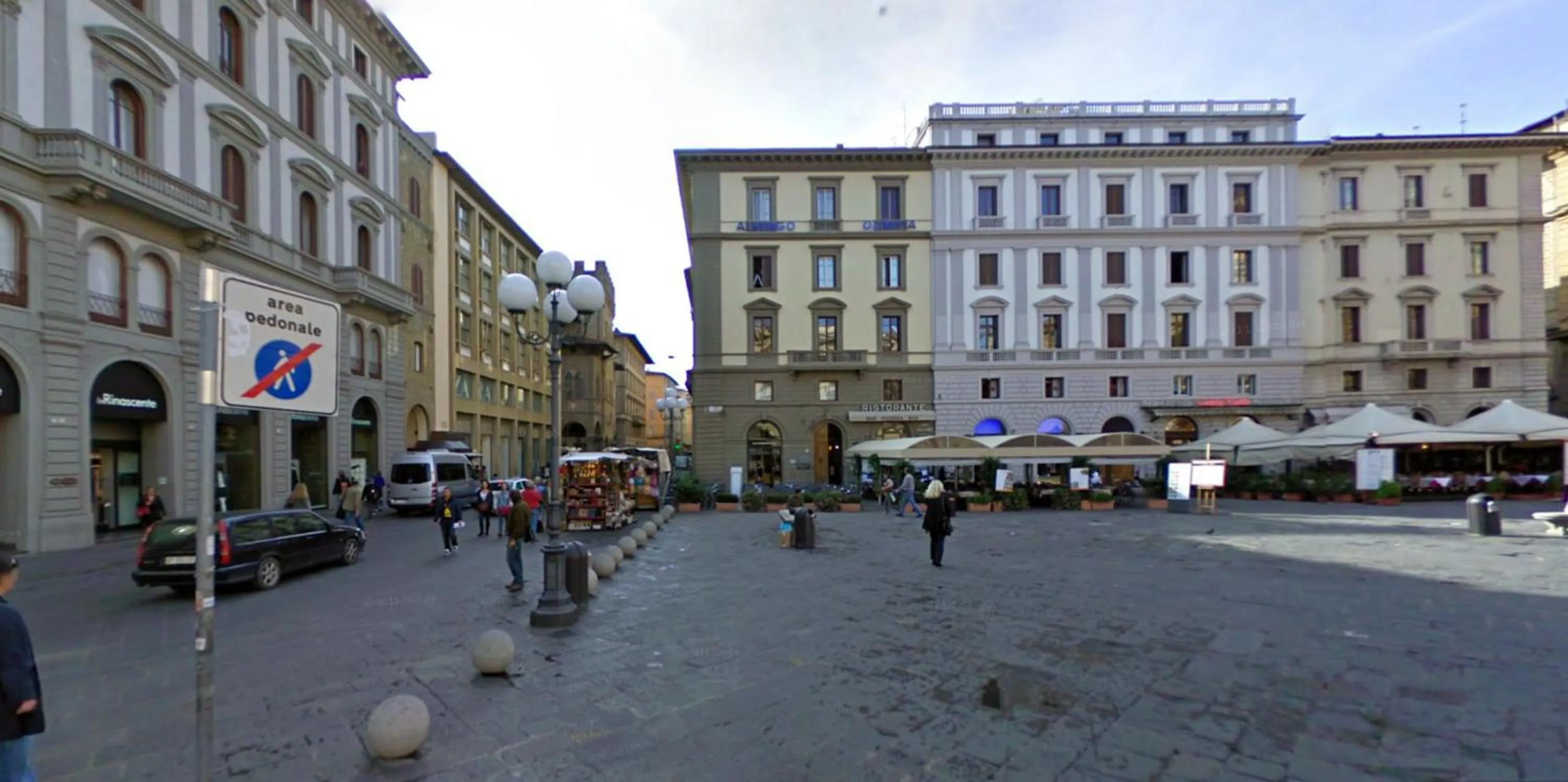 Facade/entrance in B&B Dante Alighieri