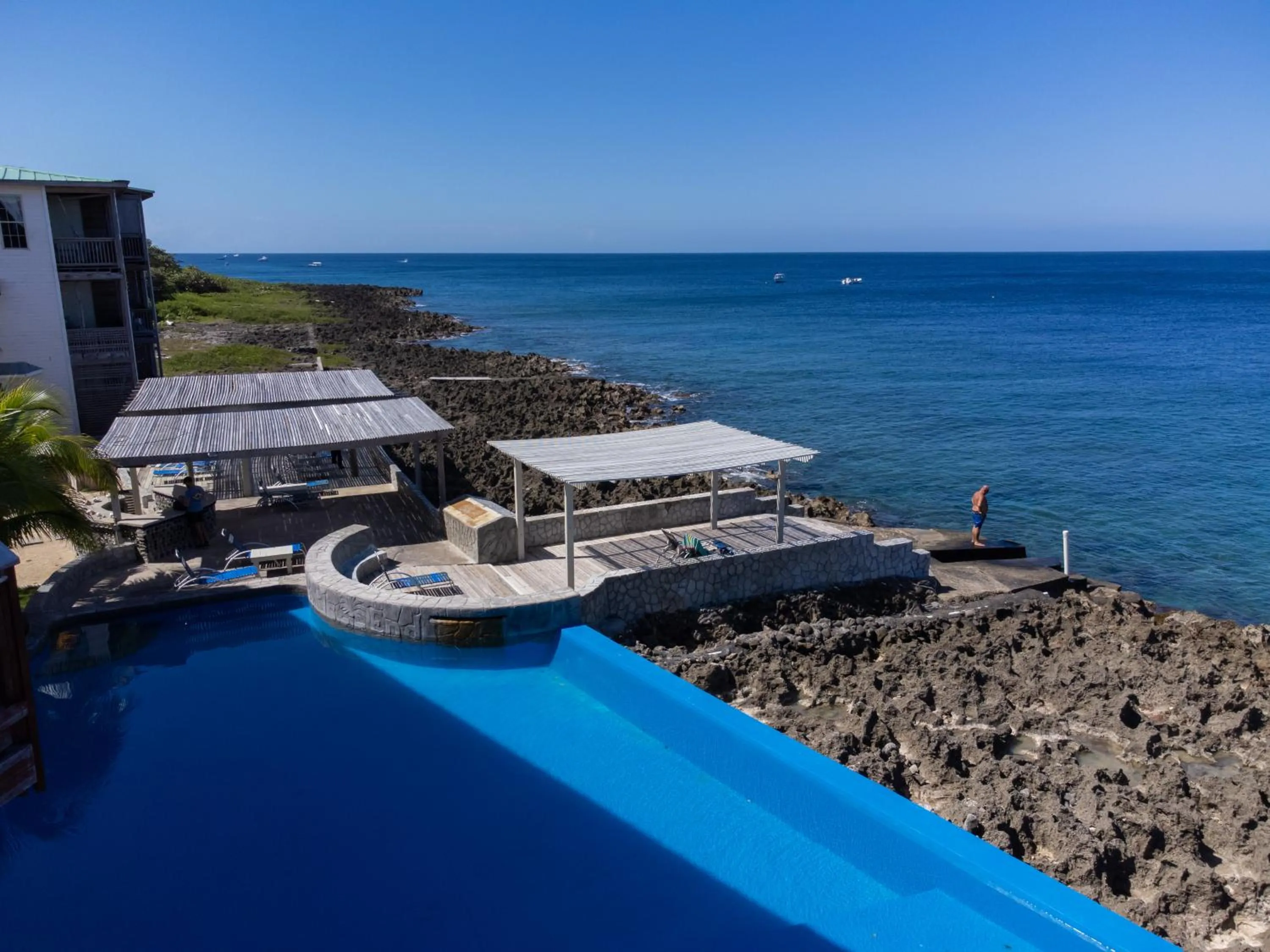 Pool view in Lands End