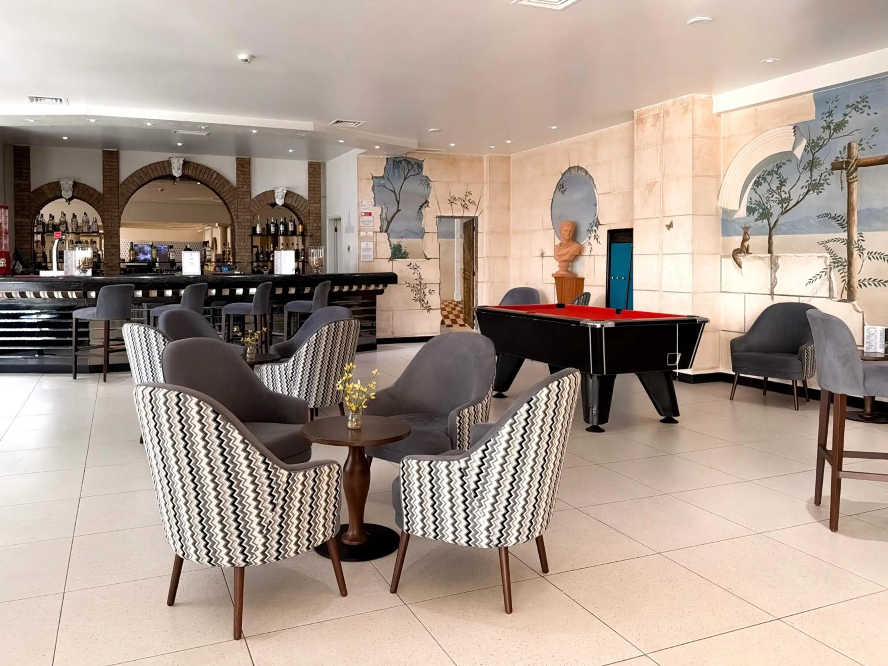 Lounge or bar in Luna Hotel da Oura