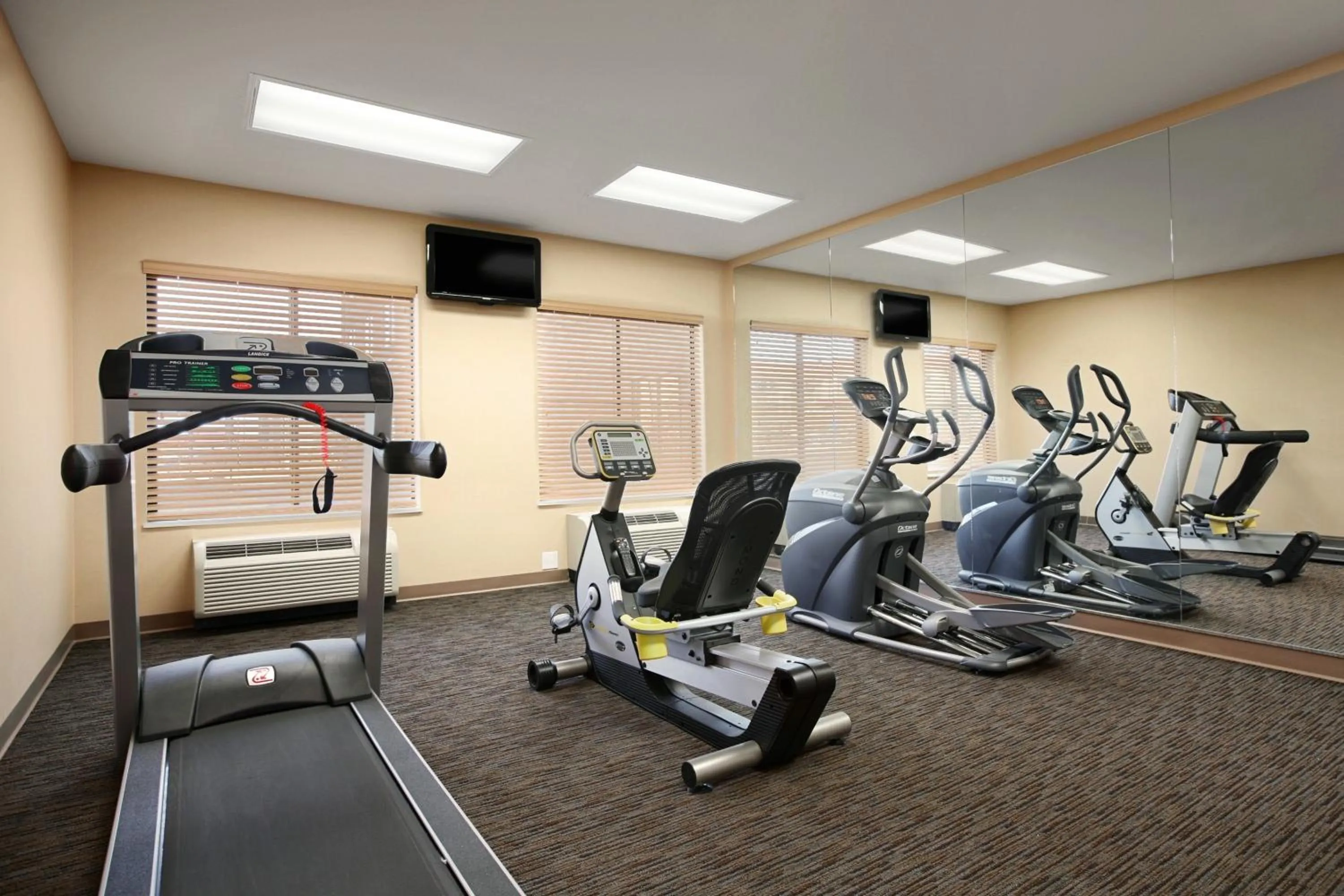 Fitness centre/facilities in Baymont by Wyndham Denver International Airport