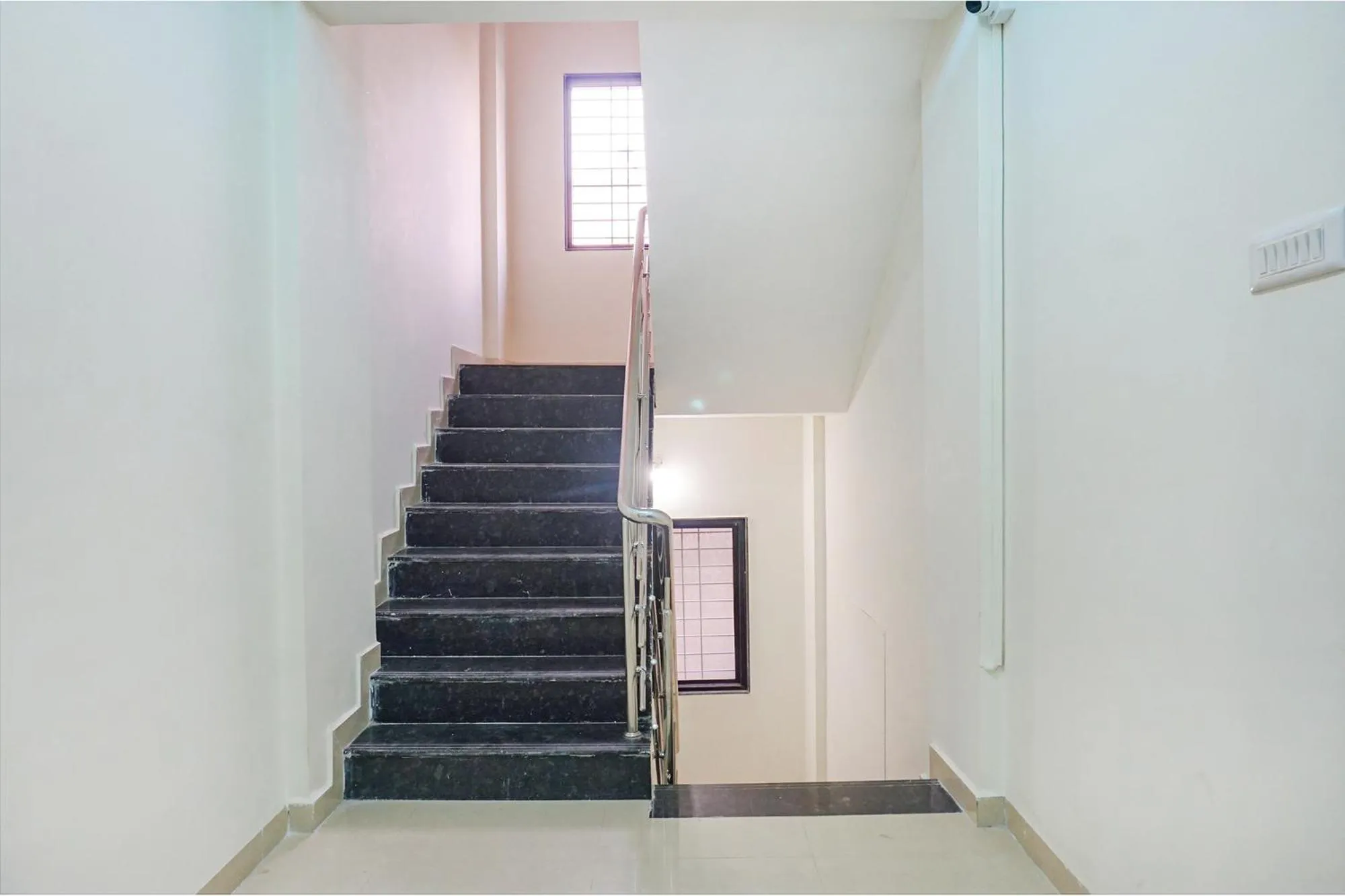 Lobby or reception in Fabhotel The Mantra inn - Nr world trade center