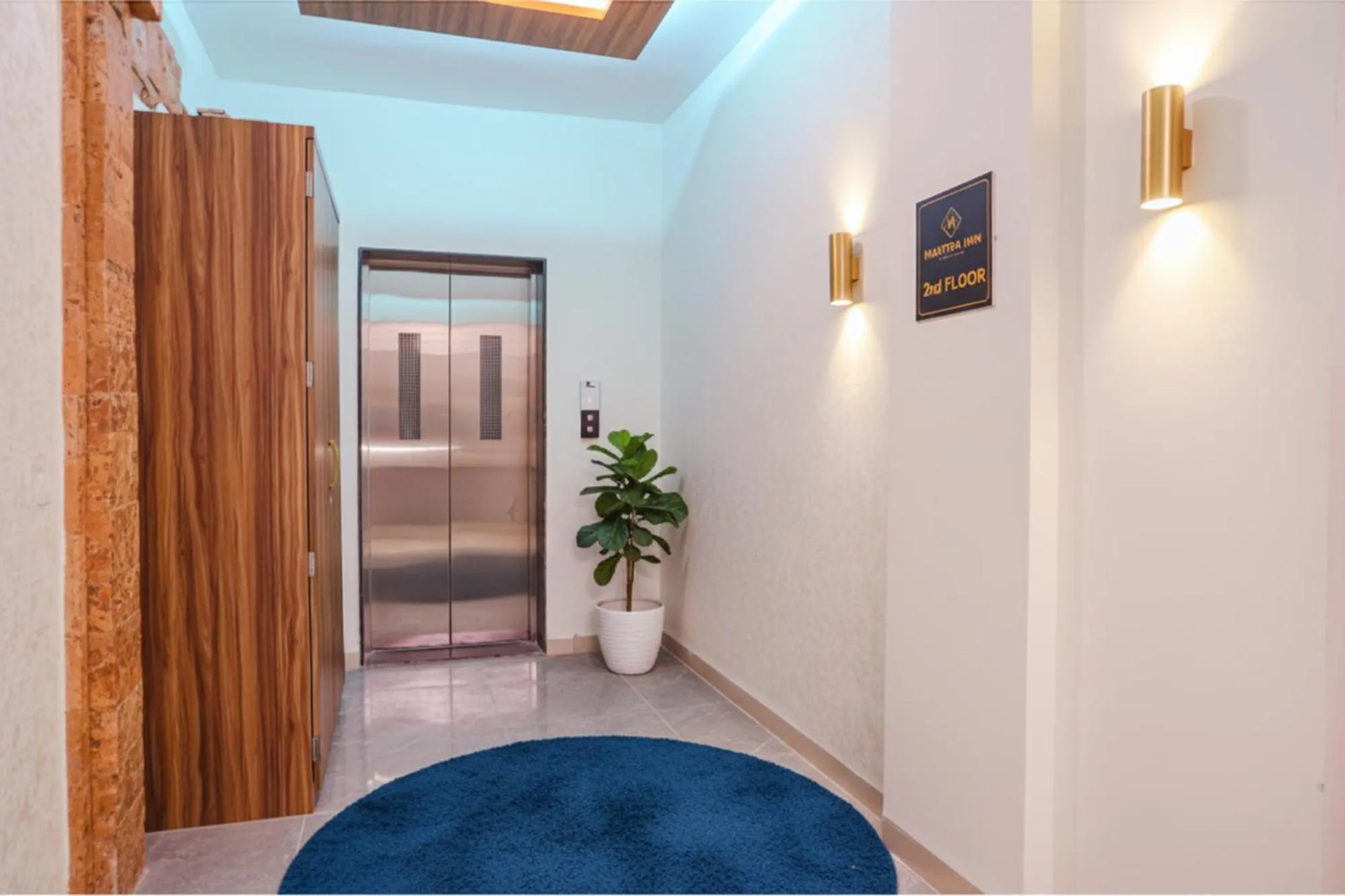 elevator in Fabhotel The Mantra inn - Nr world trade center