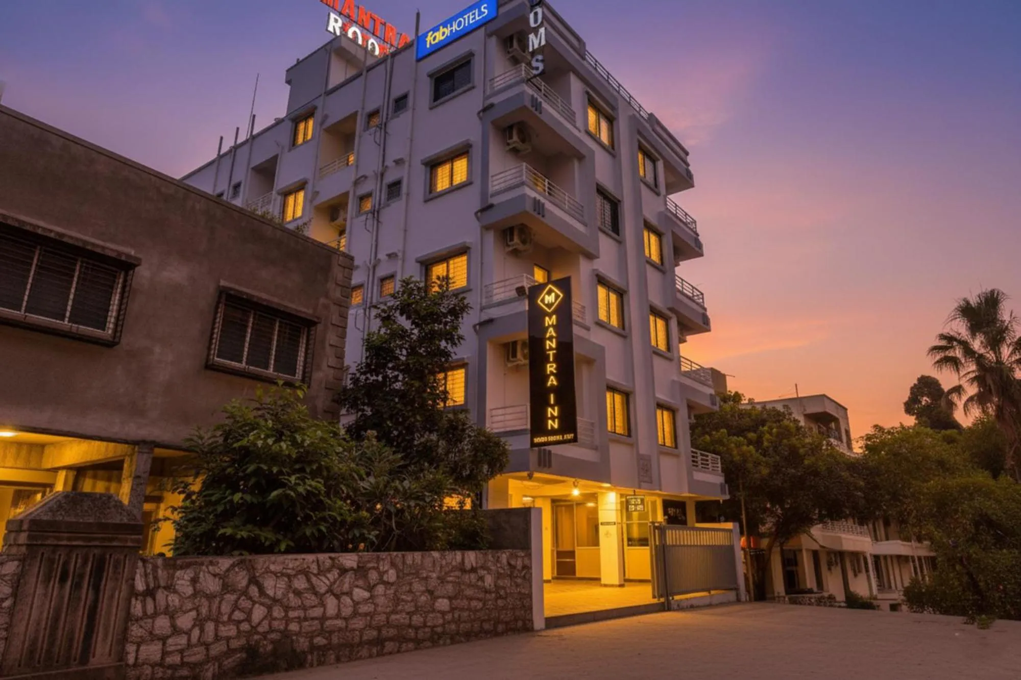 Property building in Fabhotel The Mantra inn - Nr world trade center