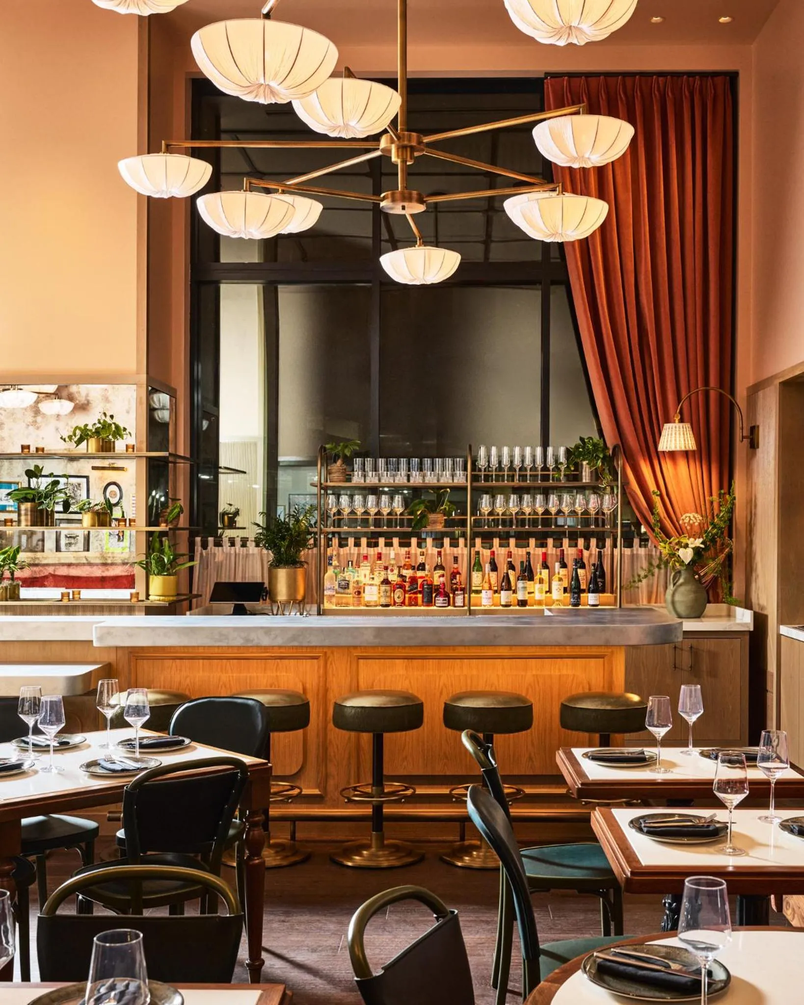 Restaurant/places to eat in Fidelity Hotel