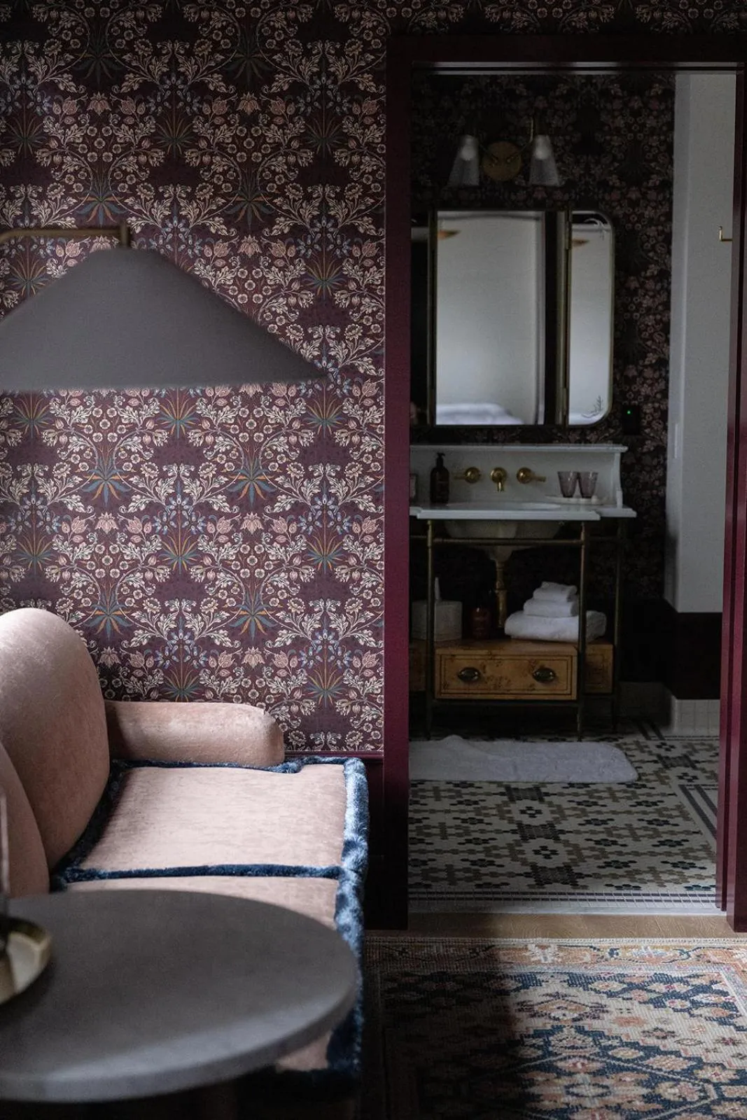 Living room in Fidelity Hotel