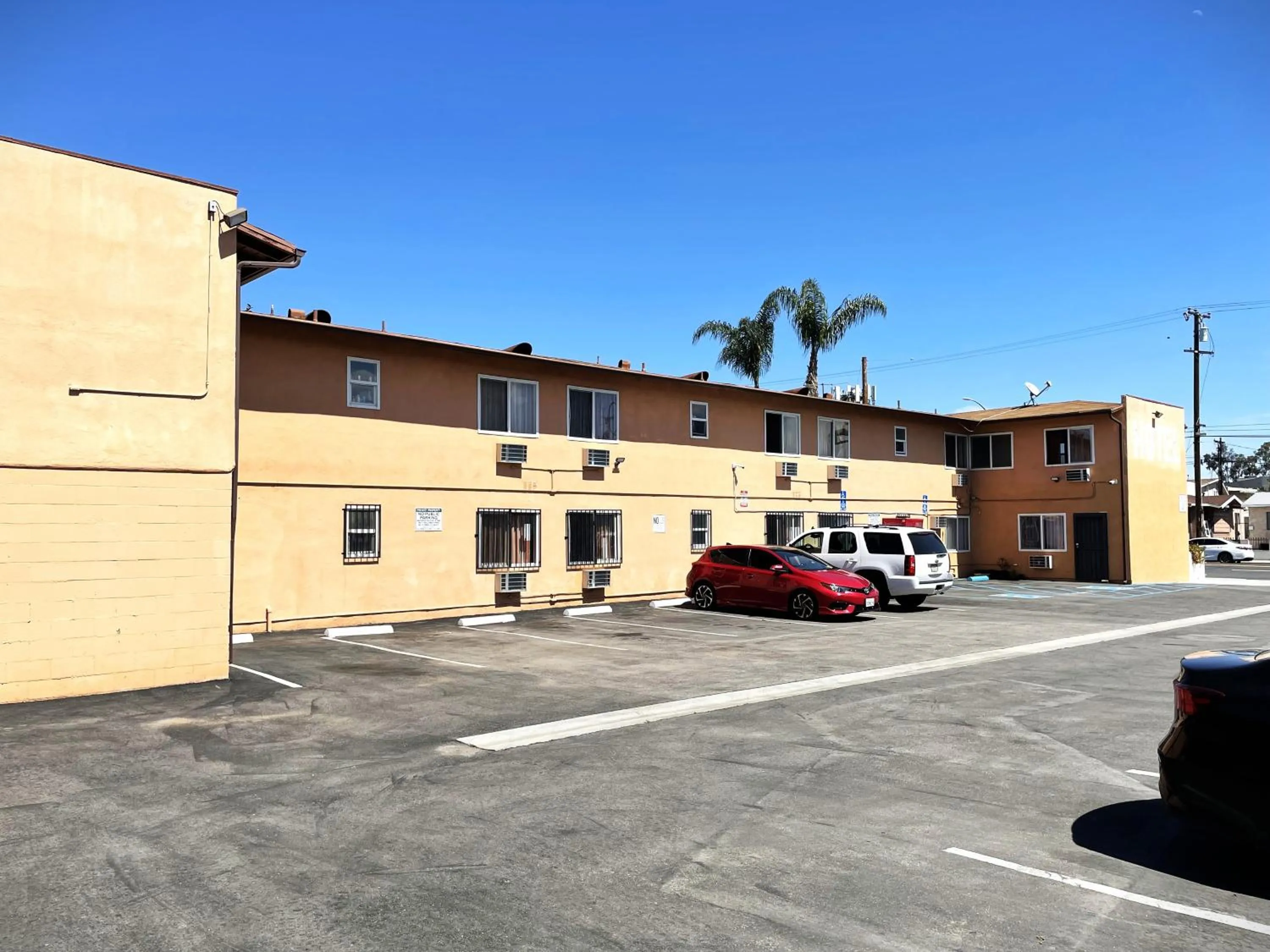 Parking in Lido Hotel