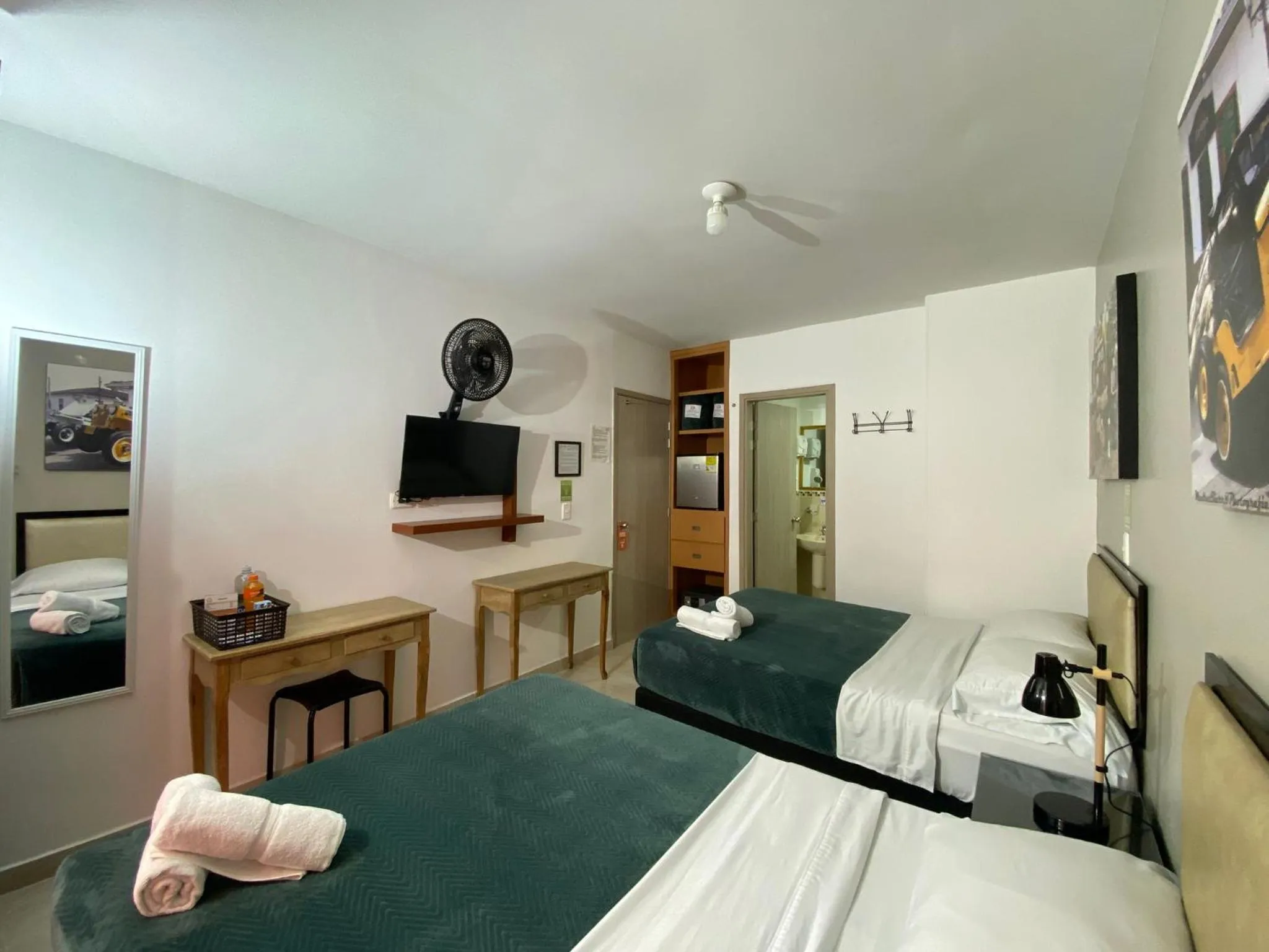 Photo of the whole room, Bed in Casa Borbon