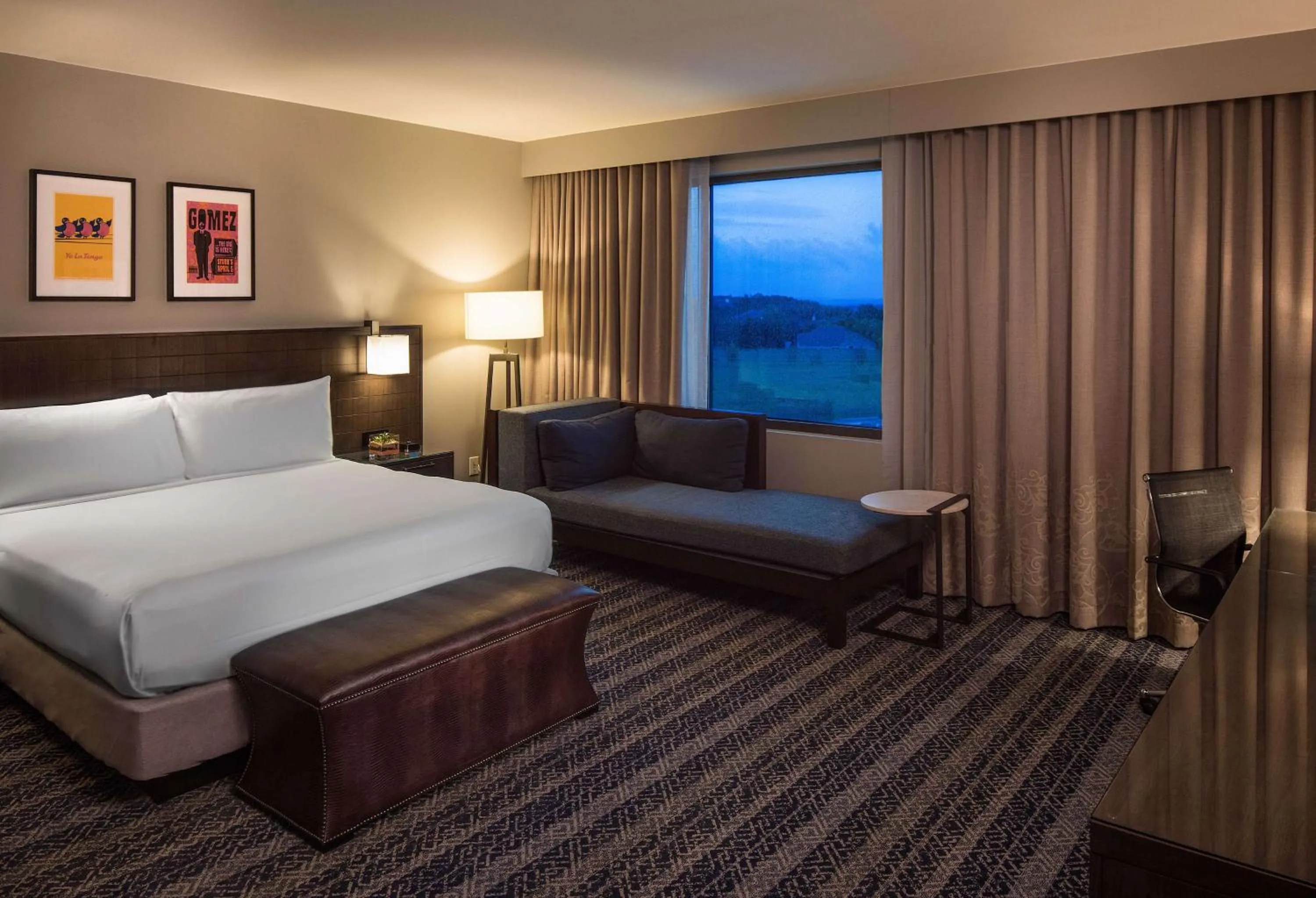 Bed in Sonesta Bee Cave Austin Hill Country