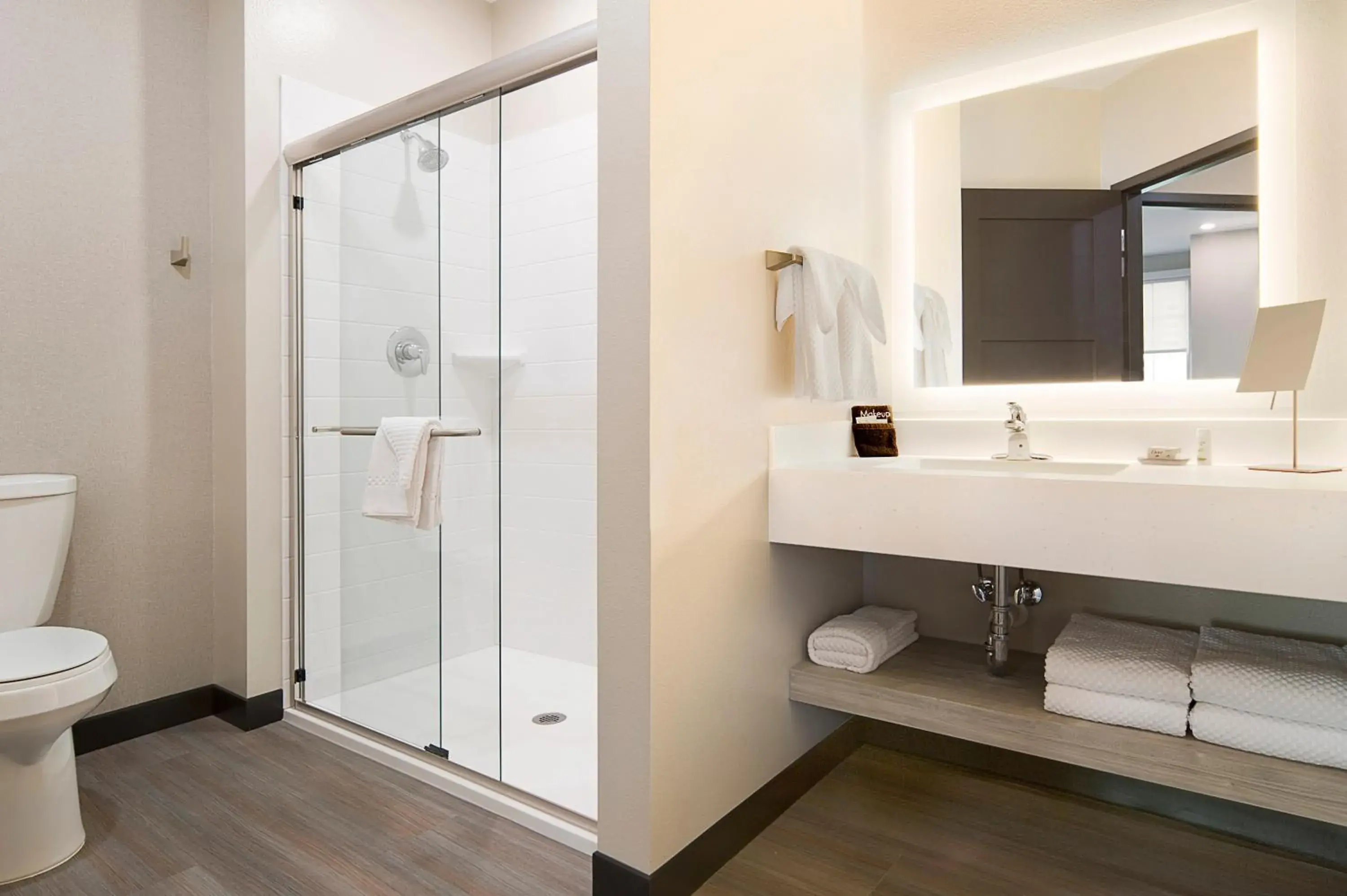 King Suite in ClubHouse Hotel & Suites Rapid City King Suite in ClubHouse Hotel & Suites Rapid City