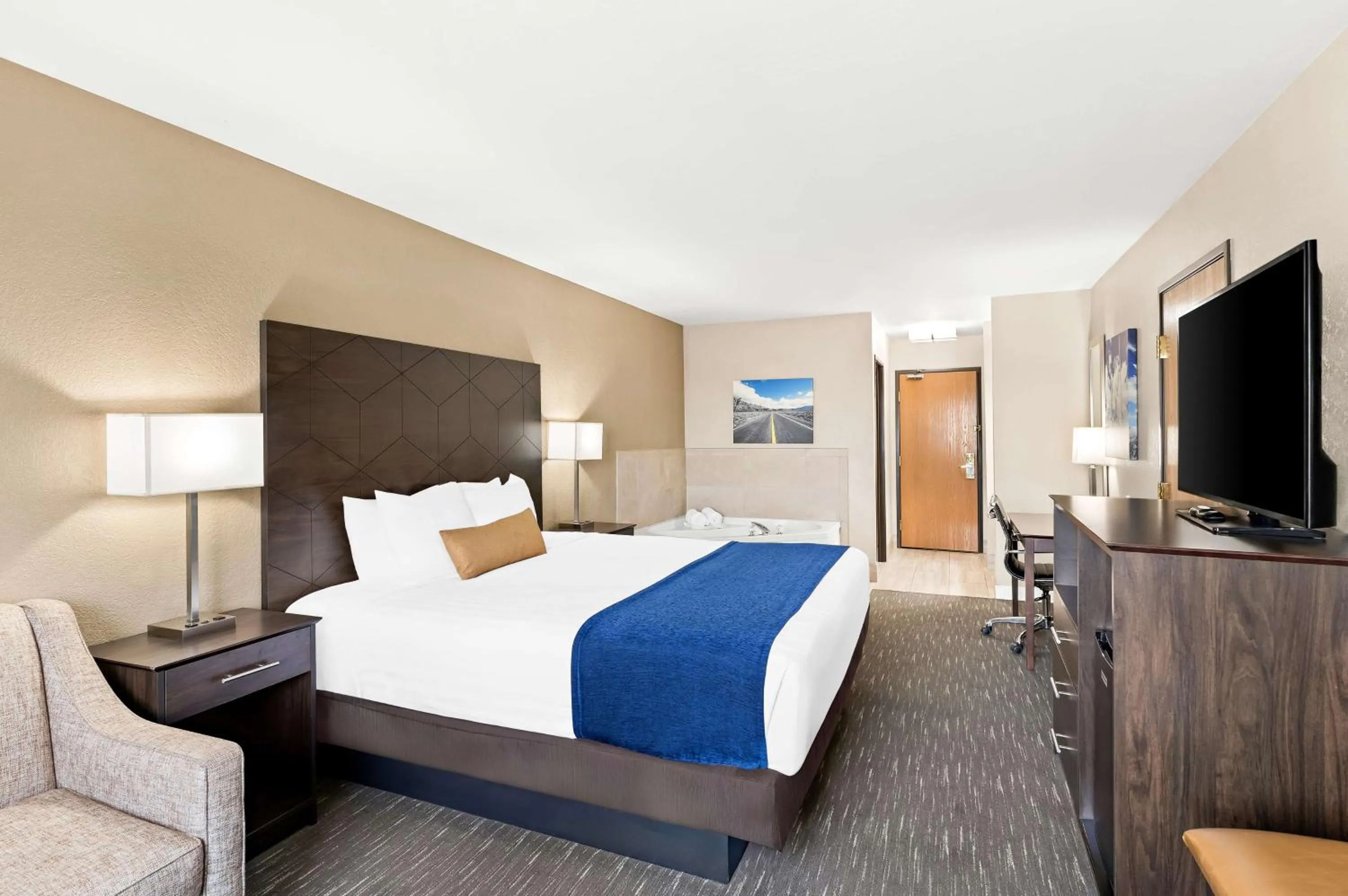 Bedroom, Bed in Best Western Snowflake Inn