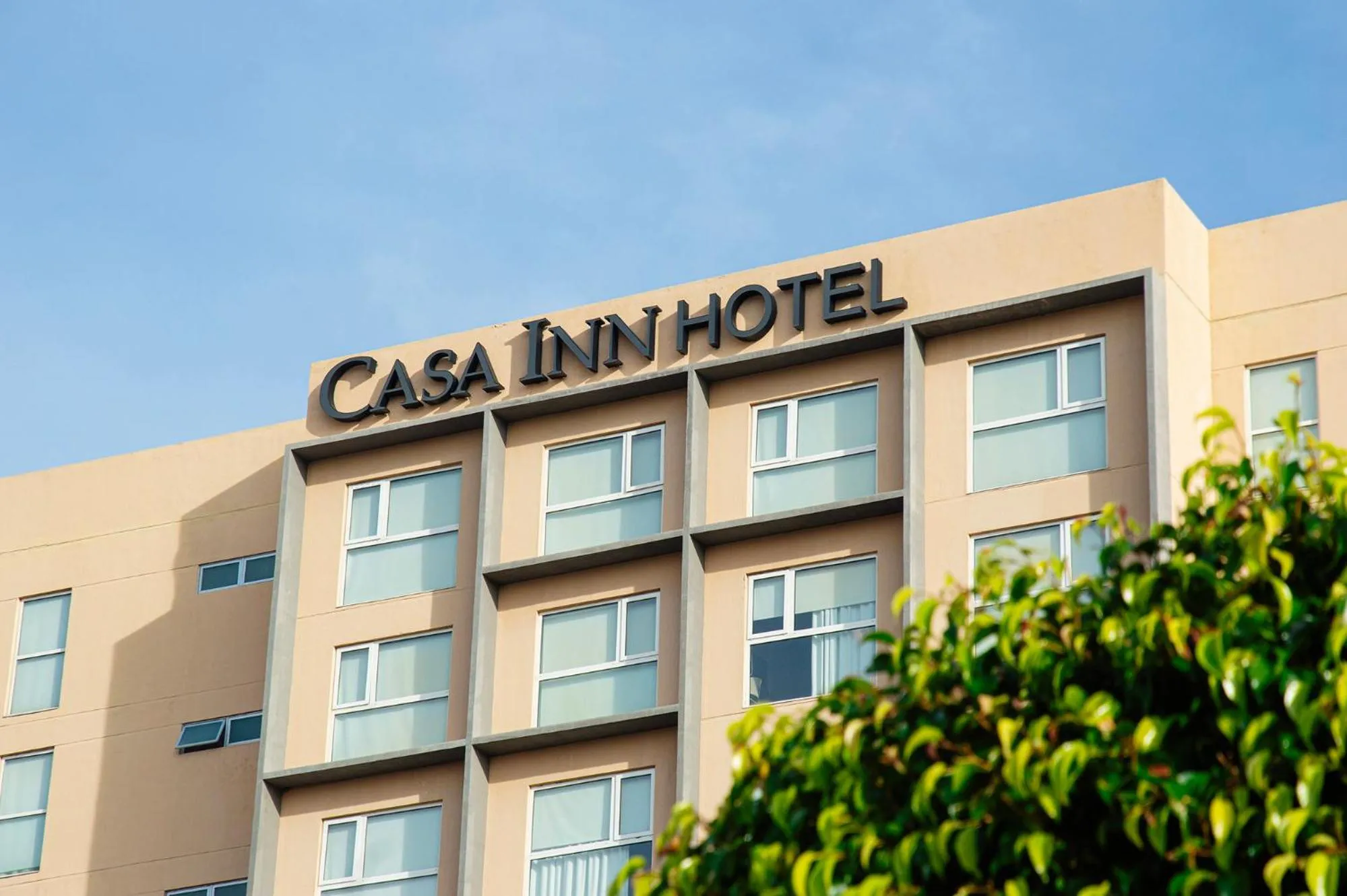 Facade/entrance in Casa Inn Galerias Celaya