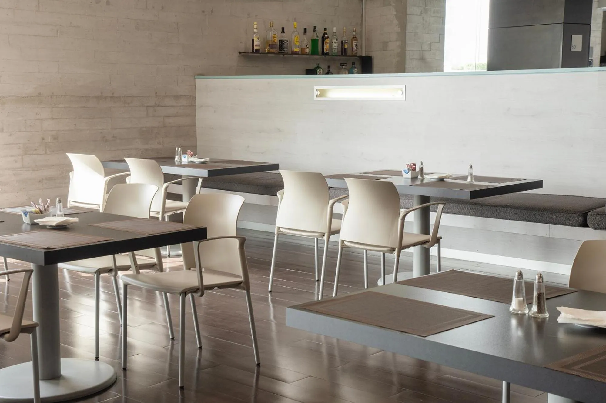 Restaurant/places to eat in Casa Inn Galerias Celaya