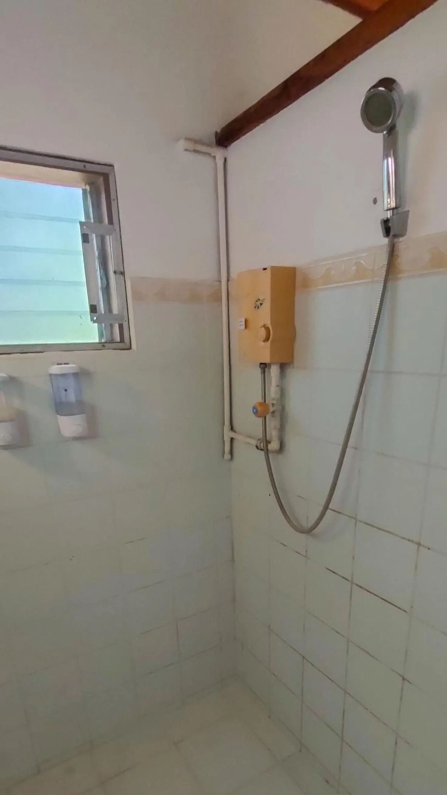 Isla Hayahay Beach Resort and Restaurant