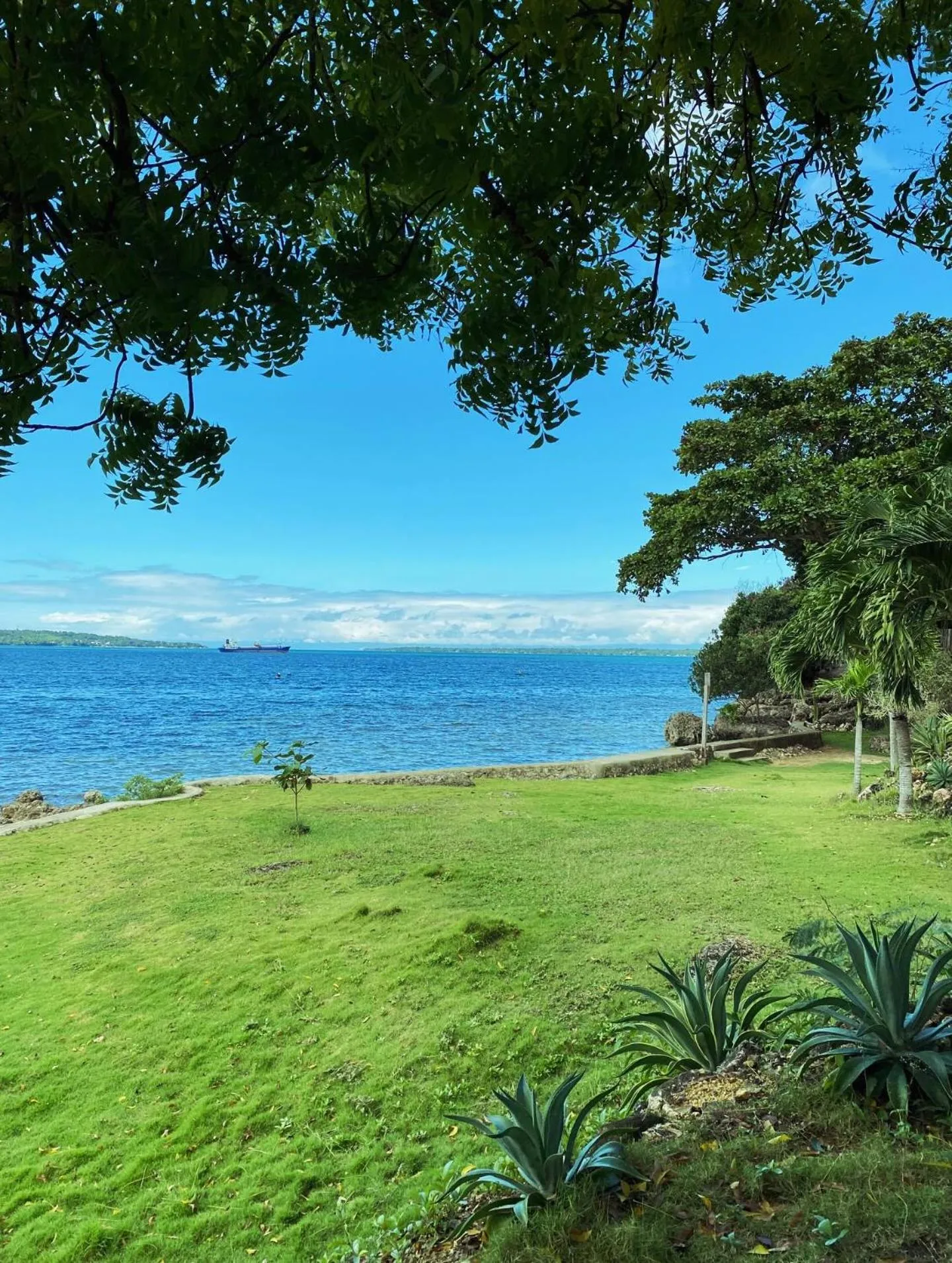 Isla Hayahay Beach Resort and Restaurant