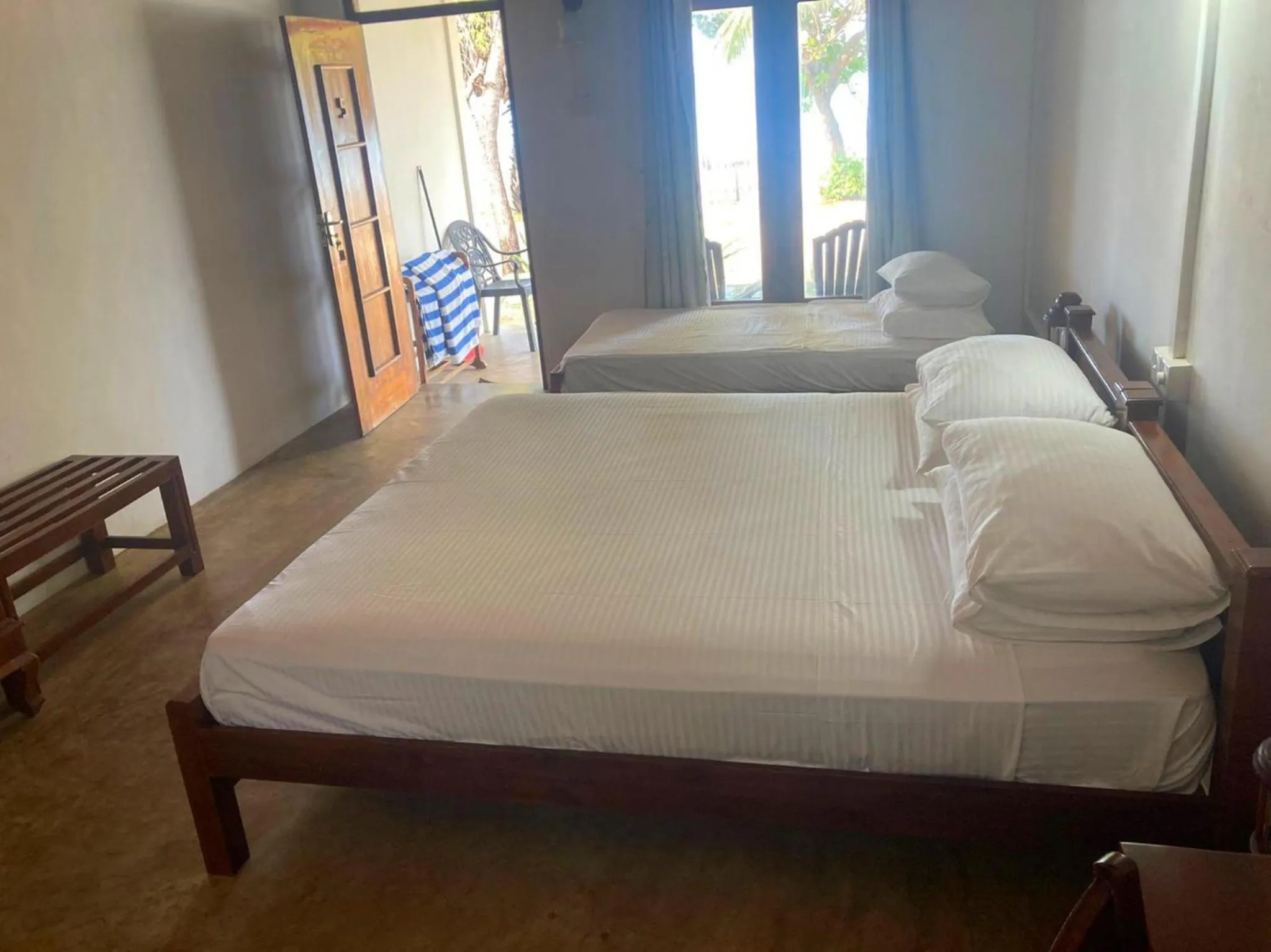 Bed in Pearl Oceanic Resort - Trincomalee