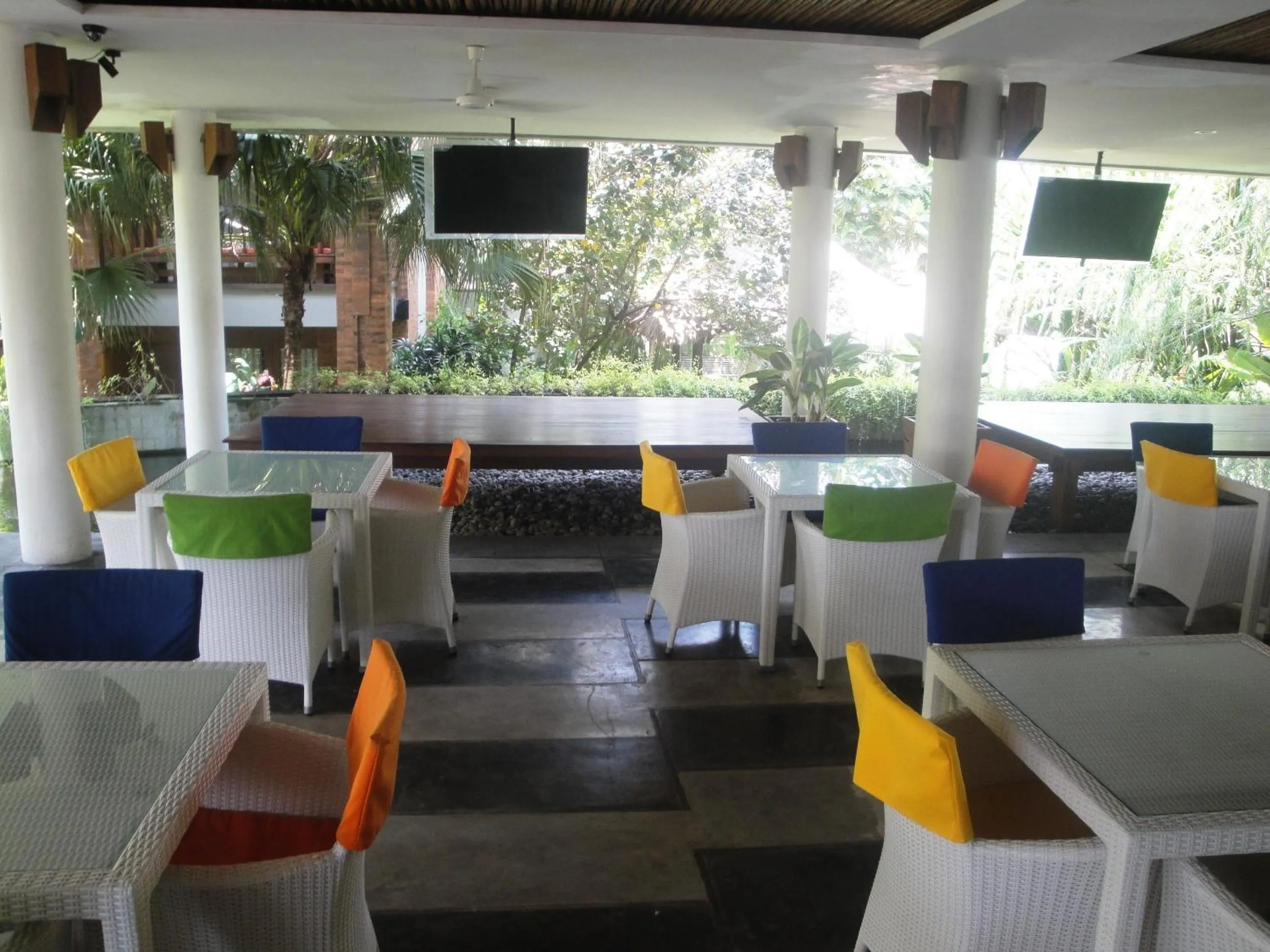 Restaurant/places to eat in Grand Mega Resort & Spa