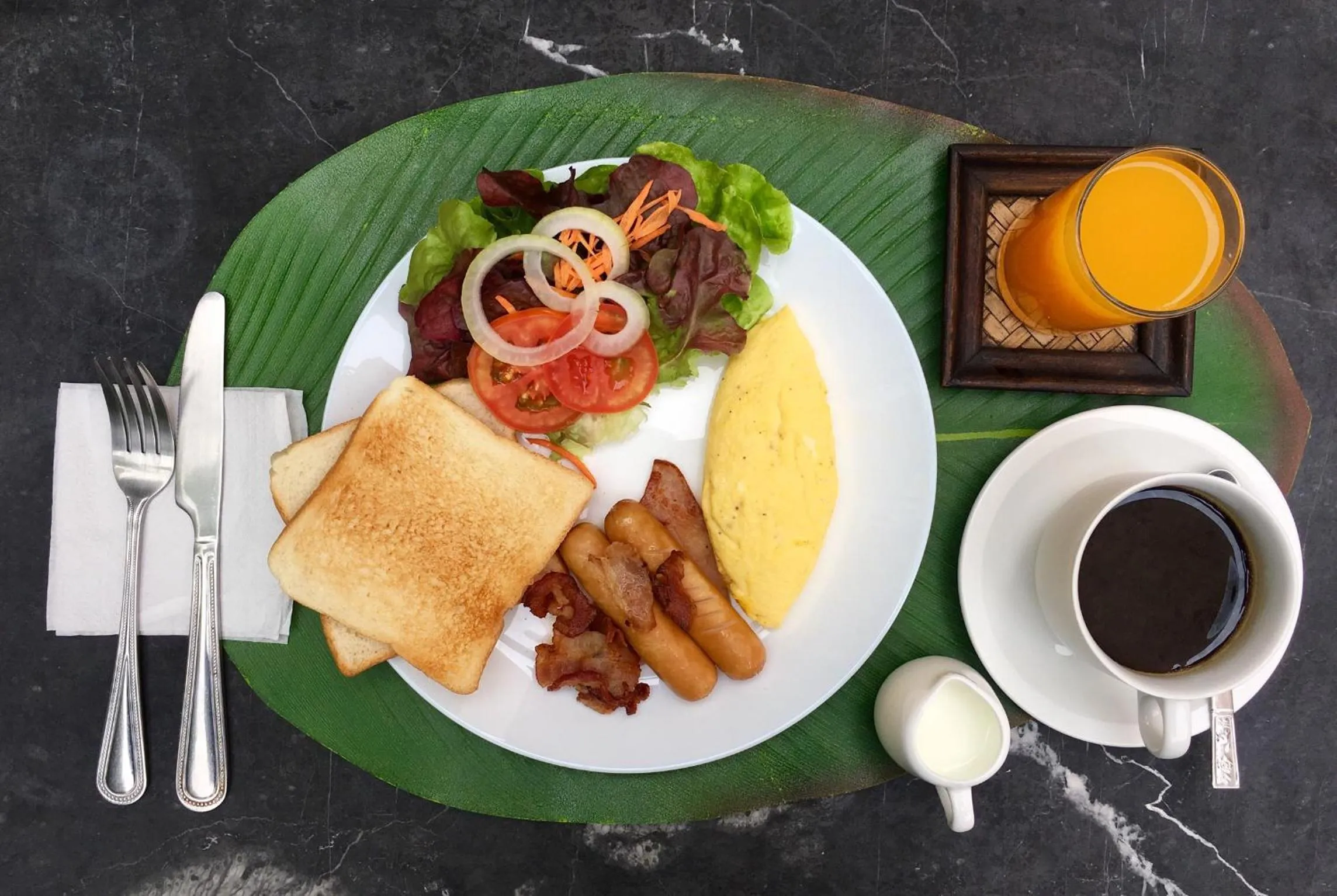 Food and drinks in Blue Chang House