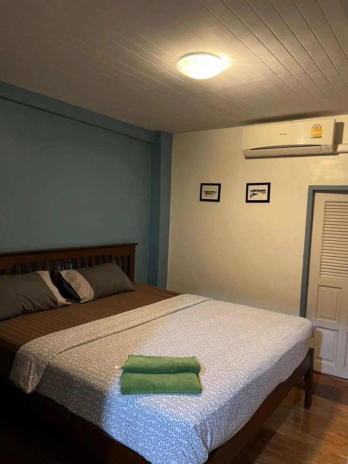 Bedroom, Bed in Blue Chang House