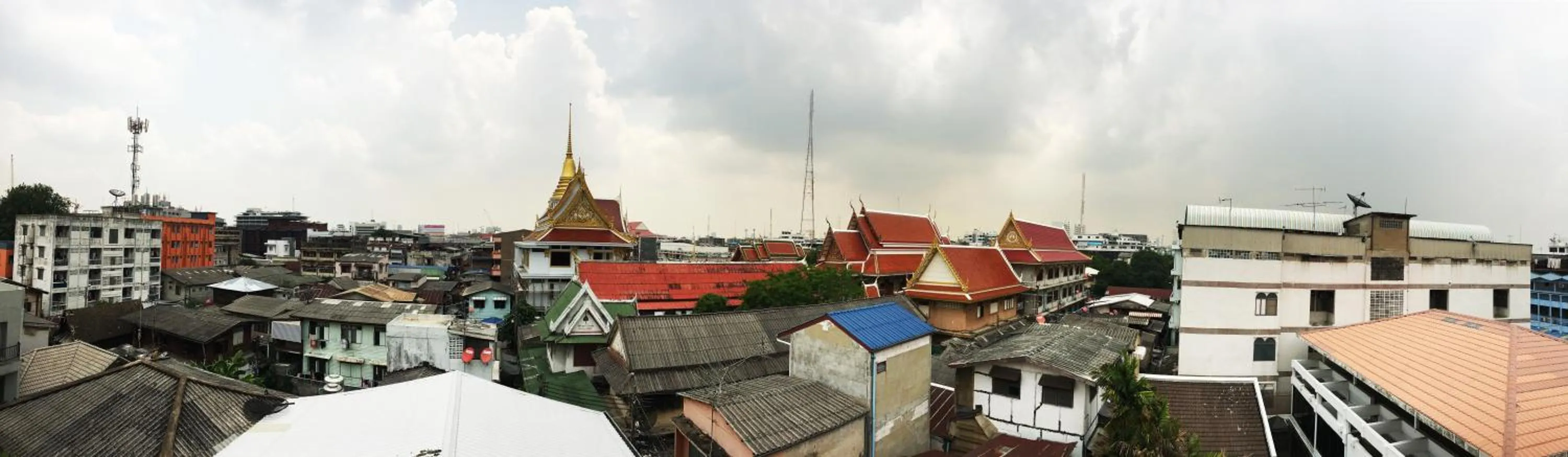 Day in Blue Chang House