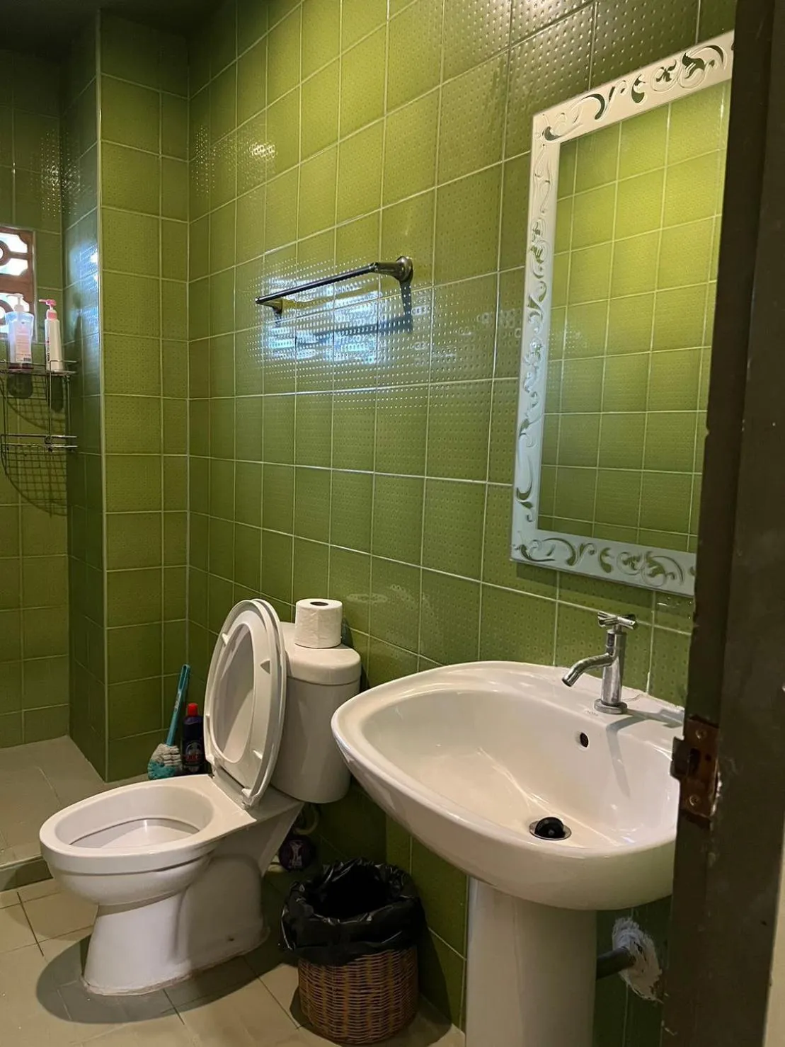 Toilet in Blue Chang House