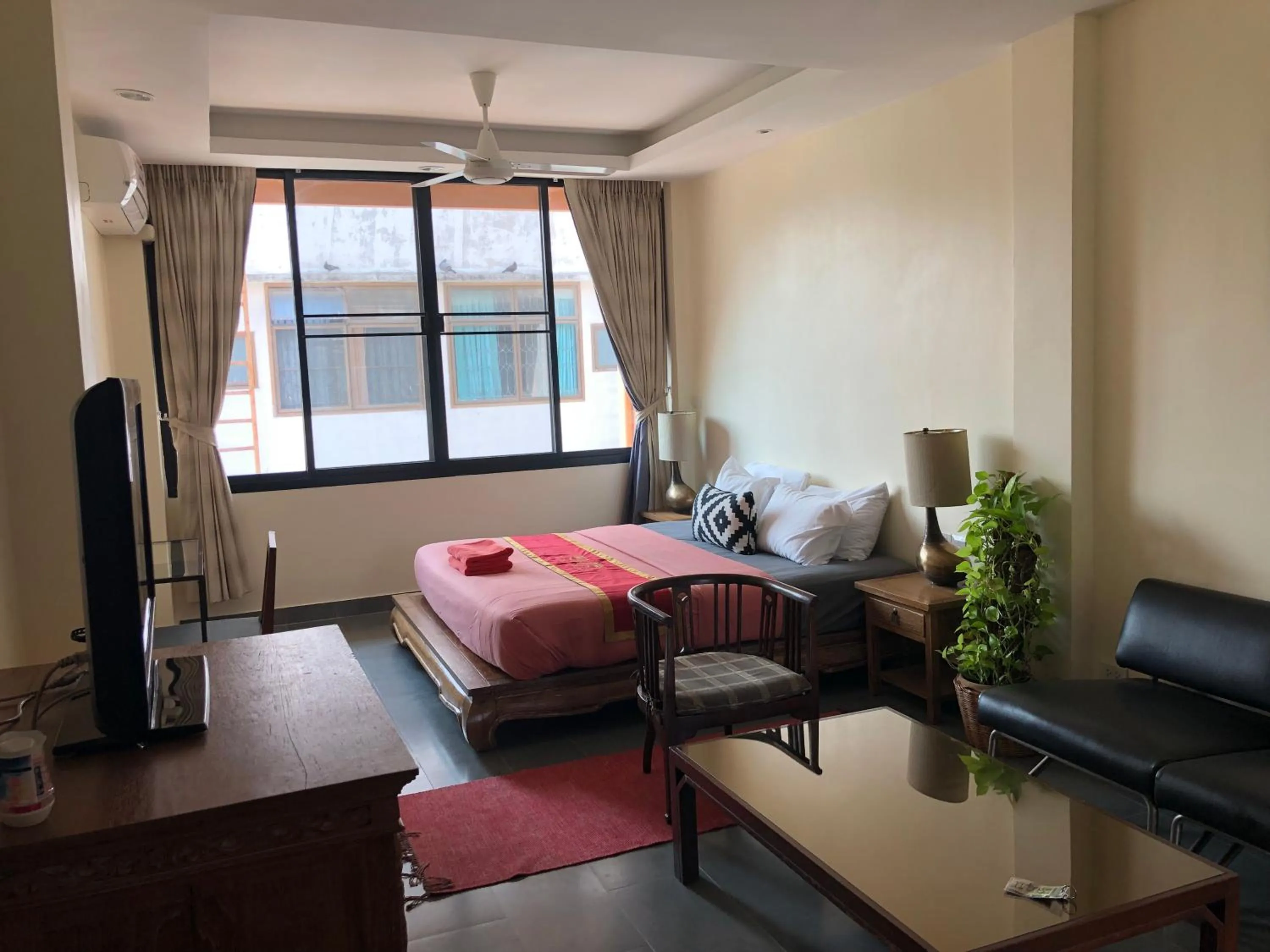 Bedroom, Bed in Blue Chang House