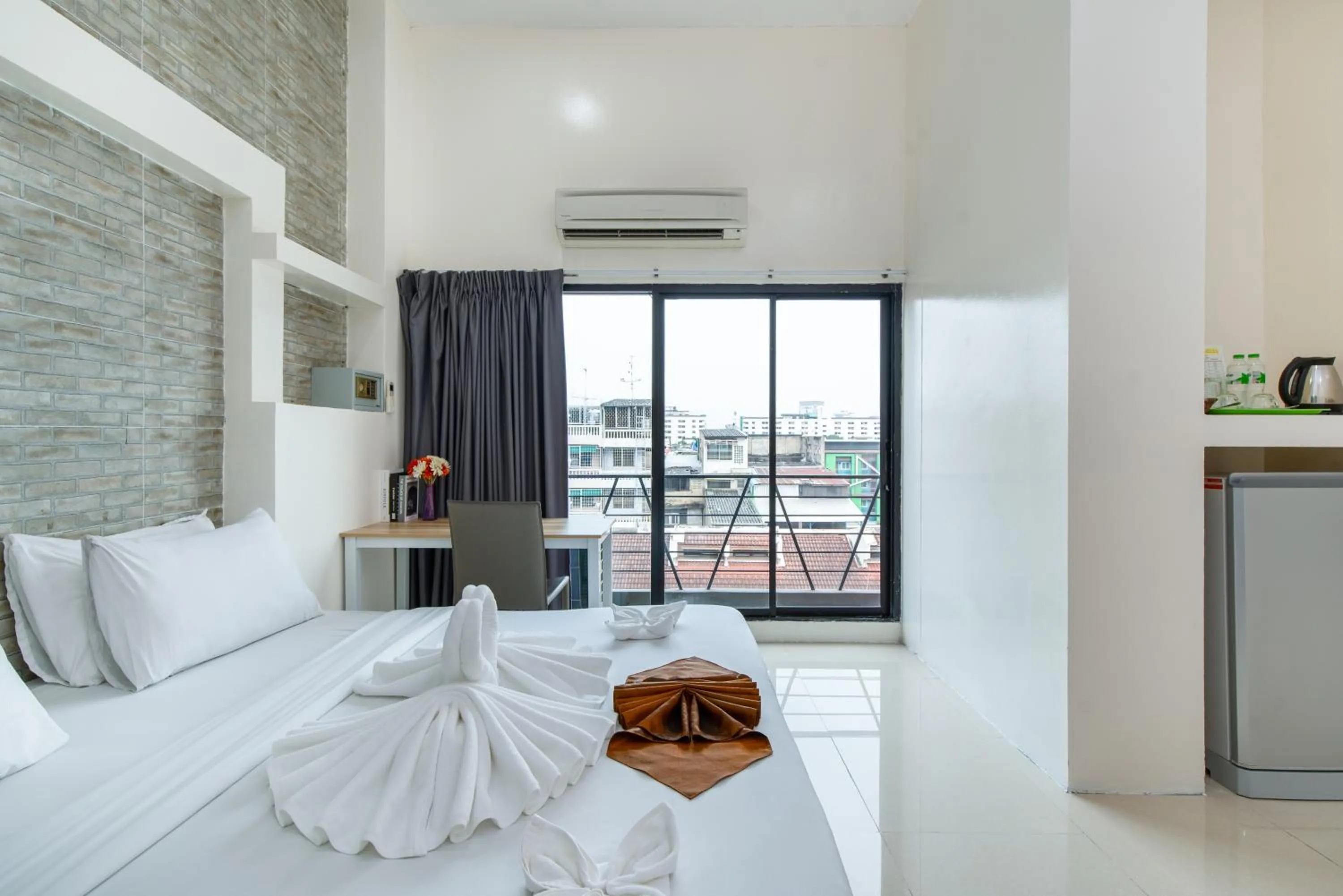 Bed in Baron Zotel Bangkok SHA PLUS