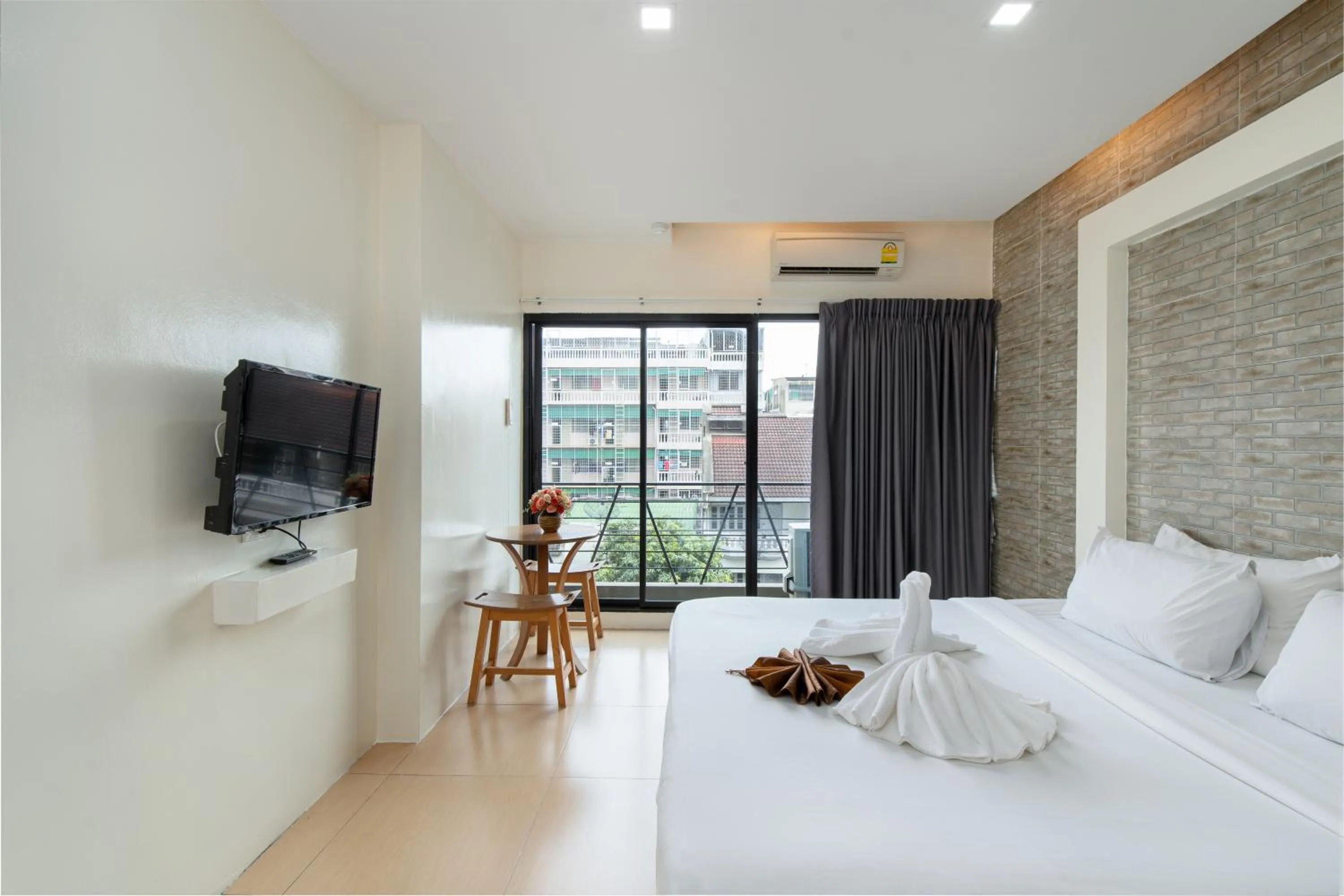 Bed in Baron Zotel Bangkok SHA PLUS