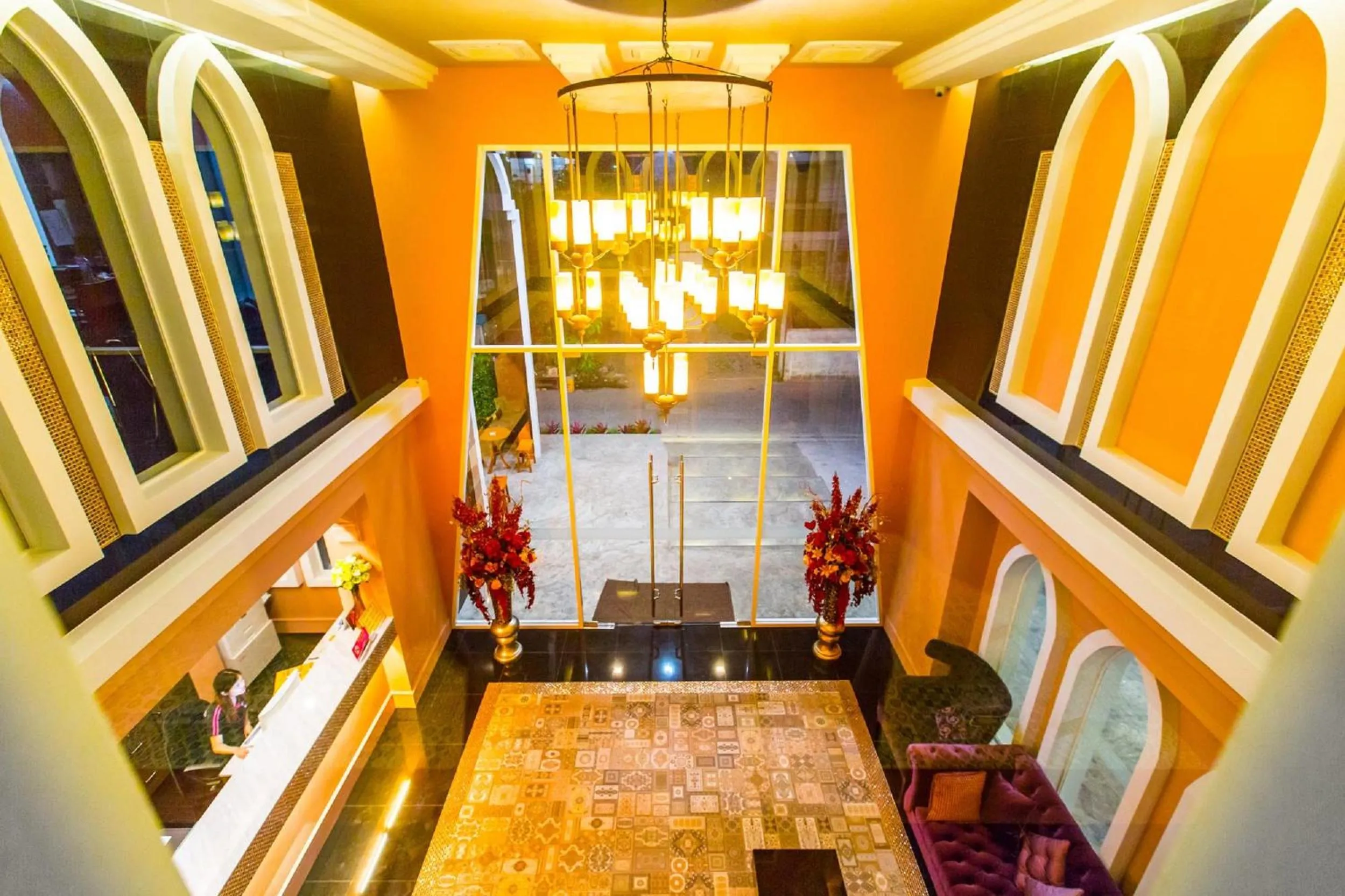 Lobby or reception in Baron Zotel Bangkok SHA PLUS