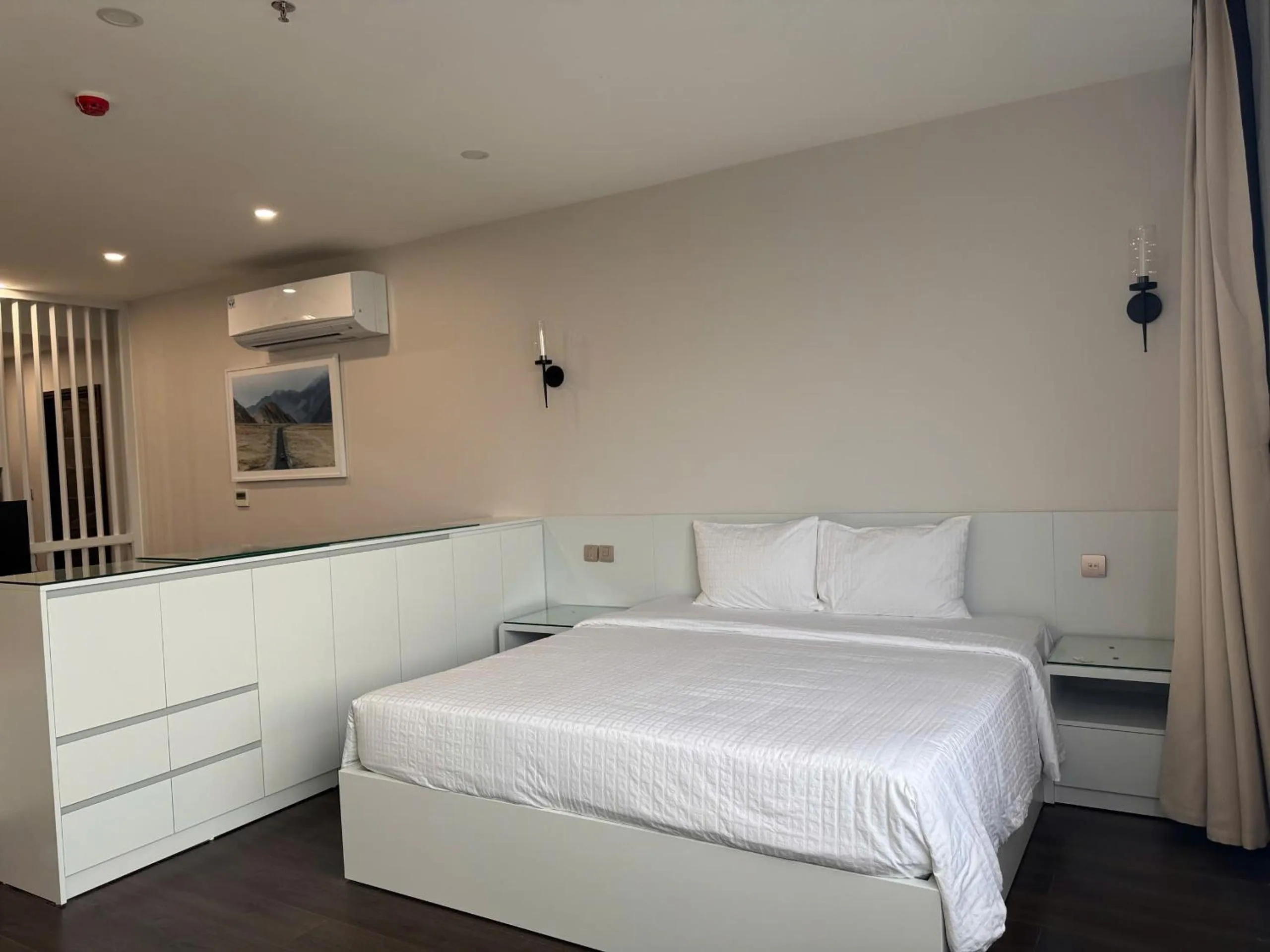 Bed in AURORA Hotel Plaza