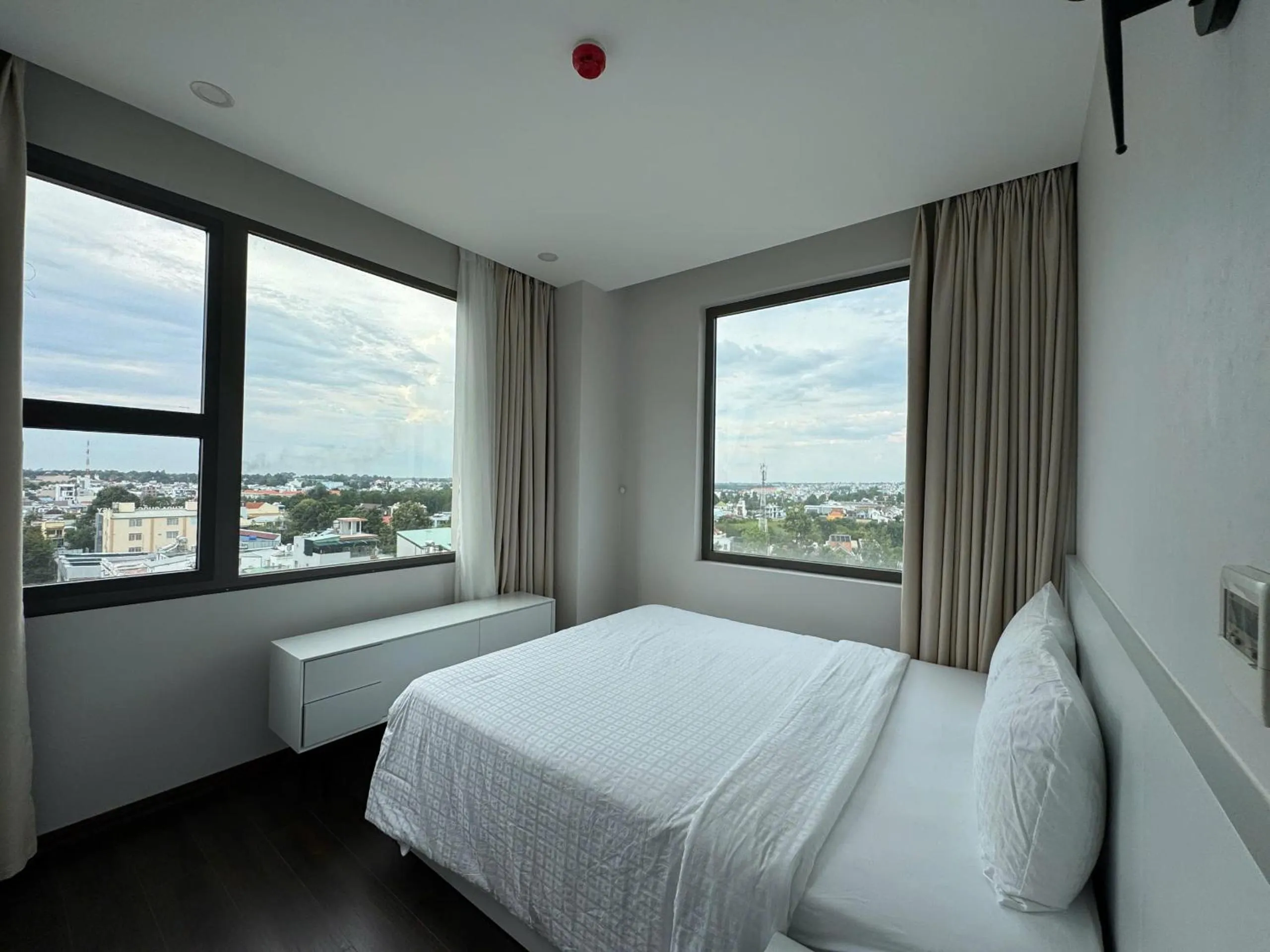 Bed in AURORA Hotel Plaza