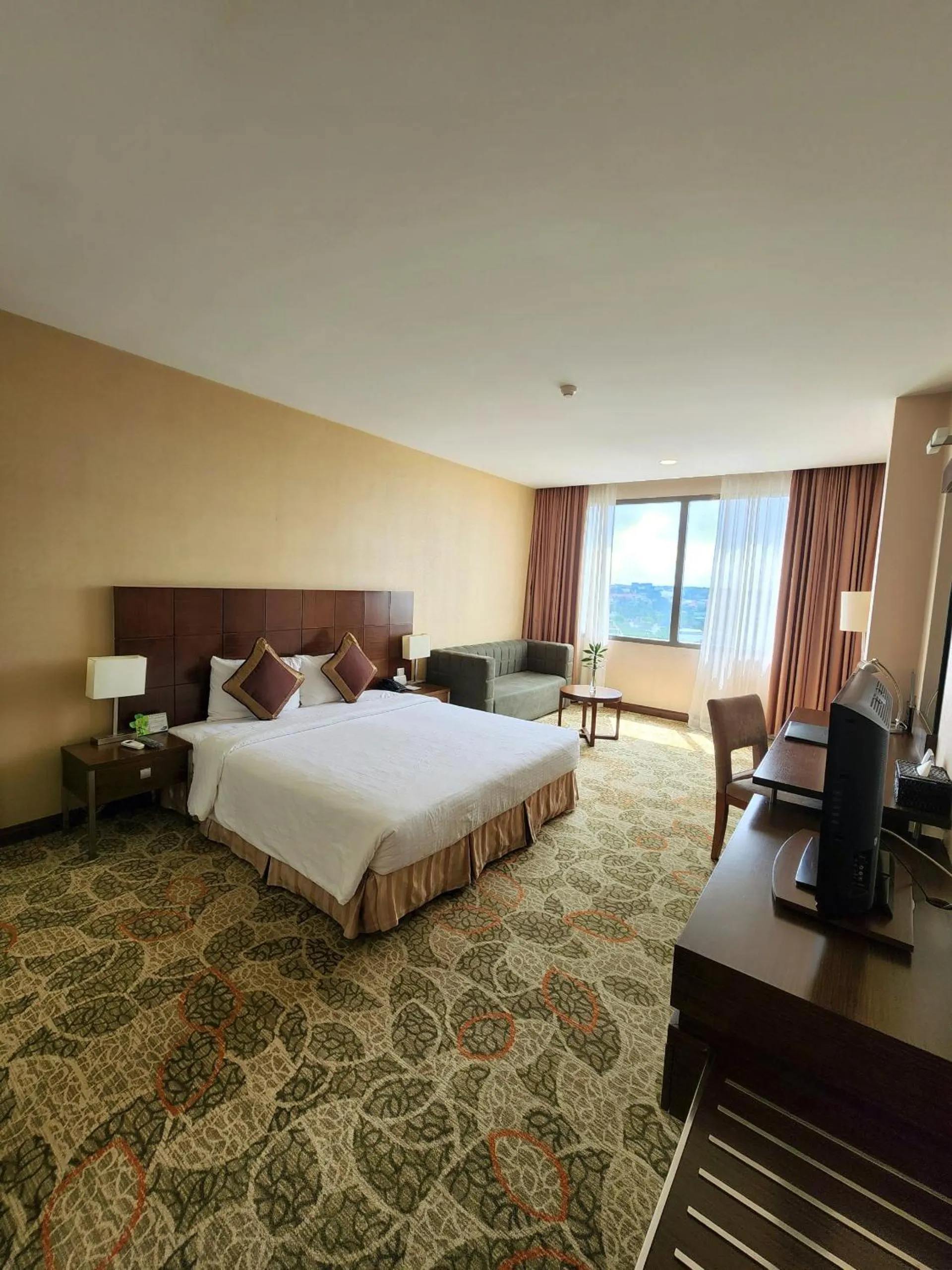 TV and multimedia, Bed in AURORA Hotel Plaza