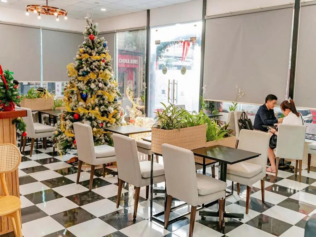 Coffee/tea facilities in AURORA Hotel Plaza