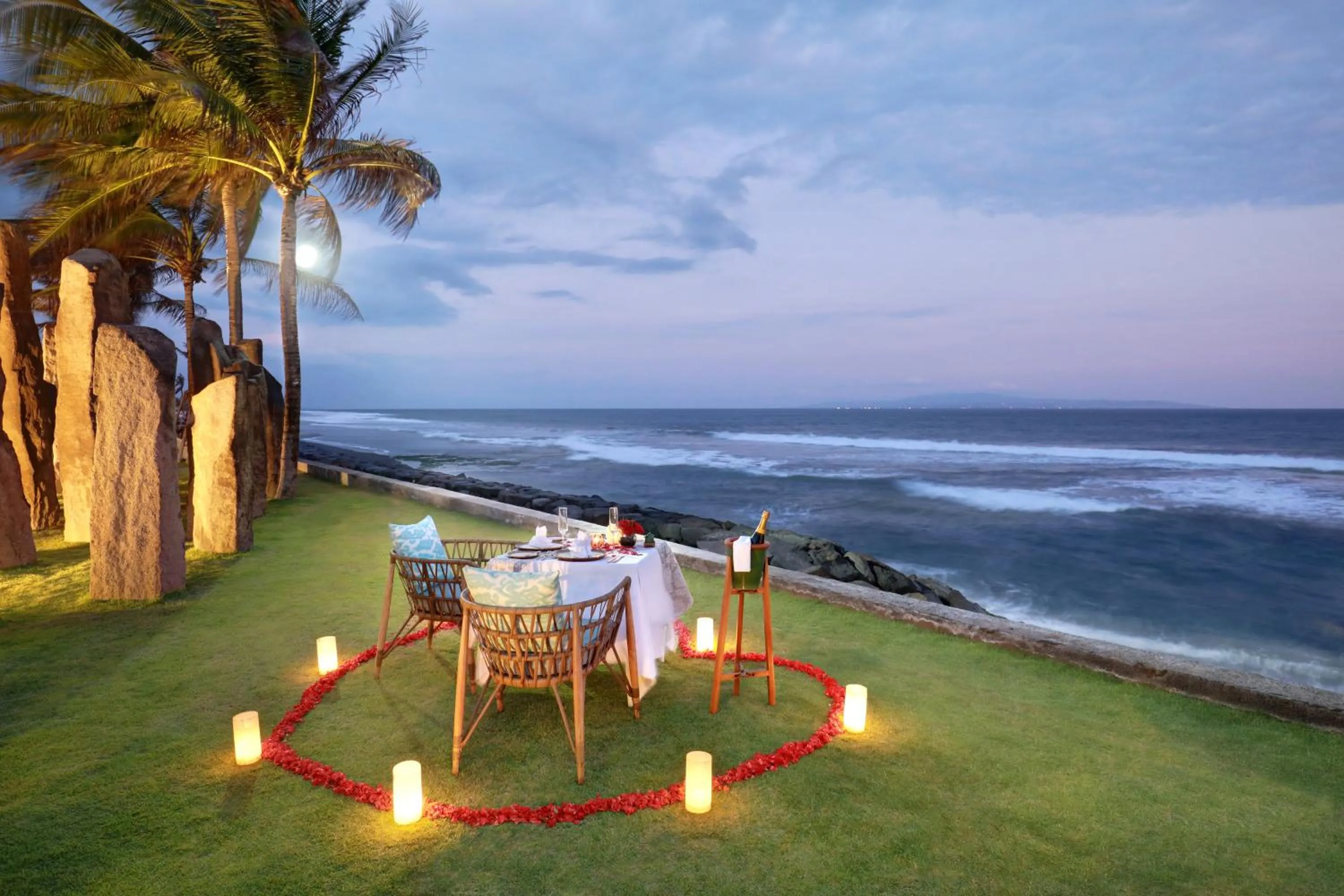 Restaurant/places to eat in The Royal Purnama Luxury Villas - Adults Only