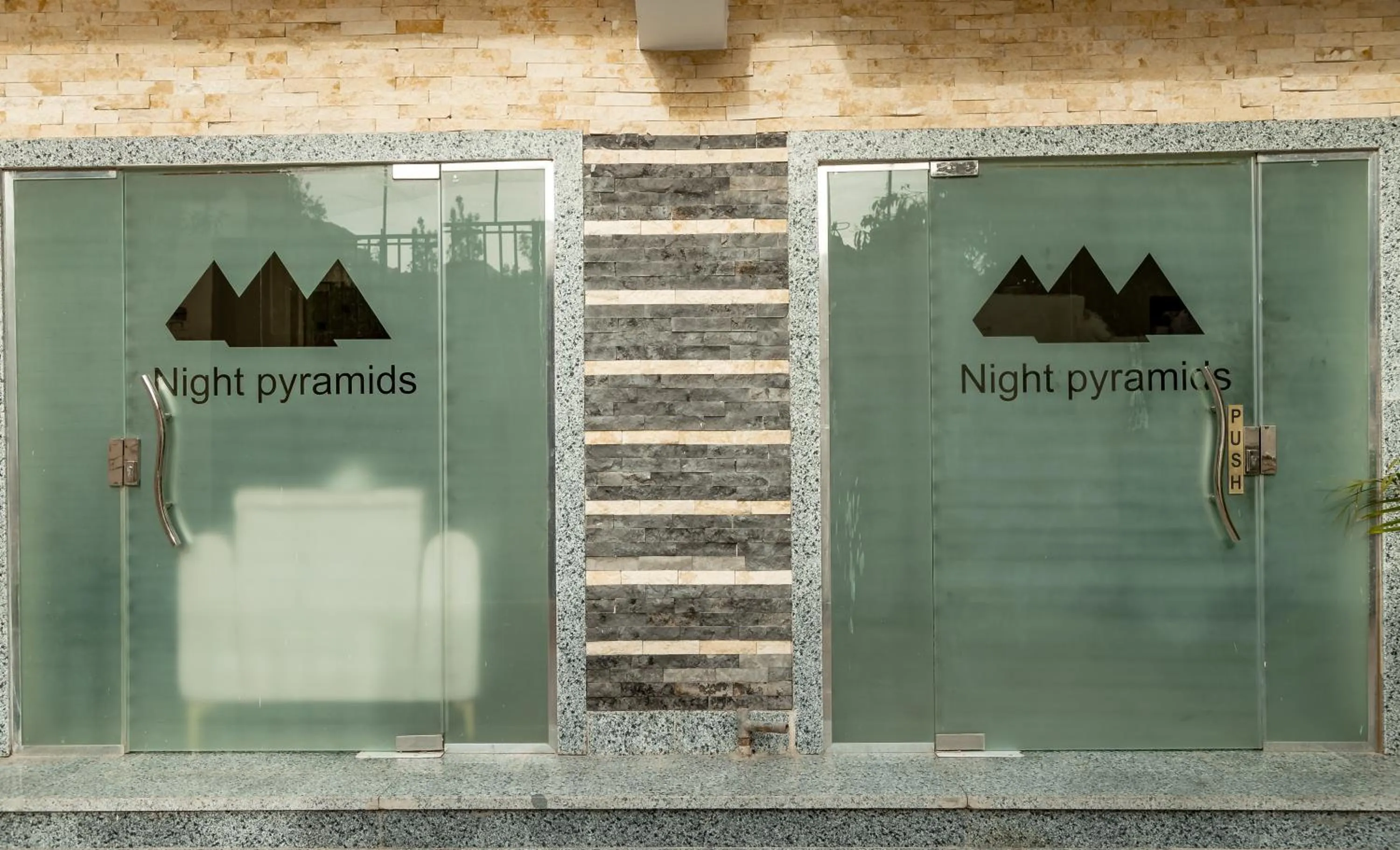 Facade/entrance in Night Pyramids Inn Hotel