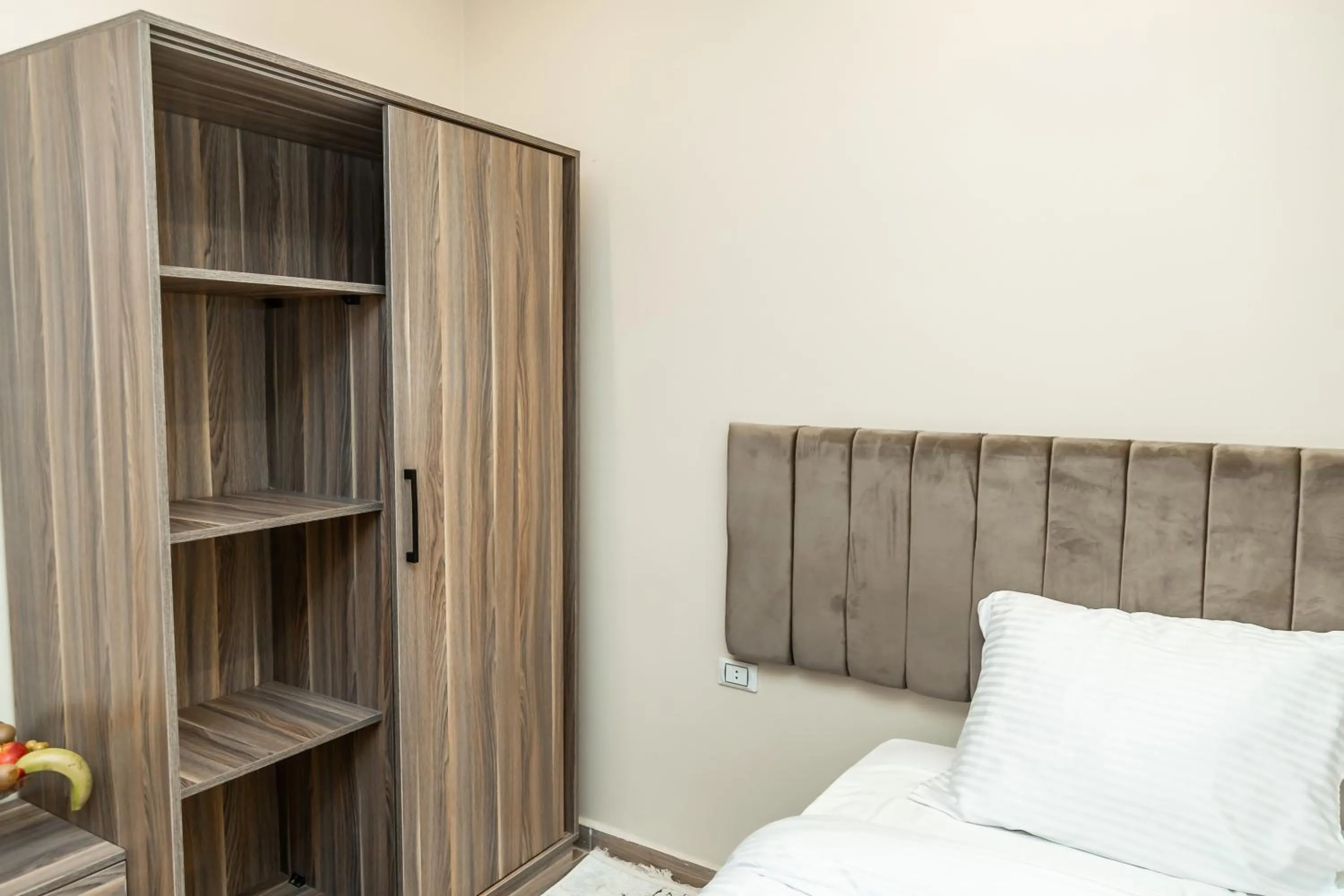 Bed in Night Pyramids Inn Hotel