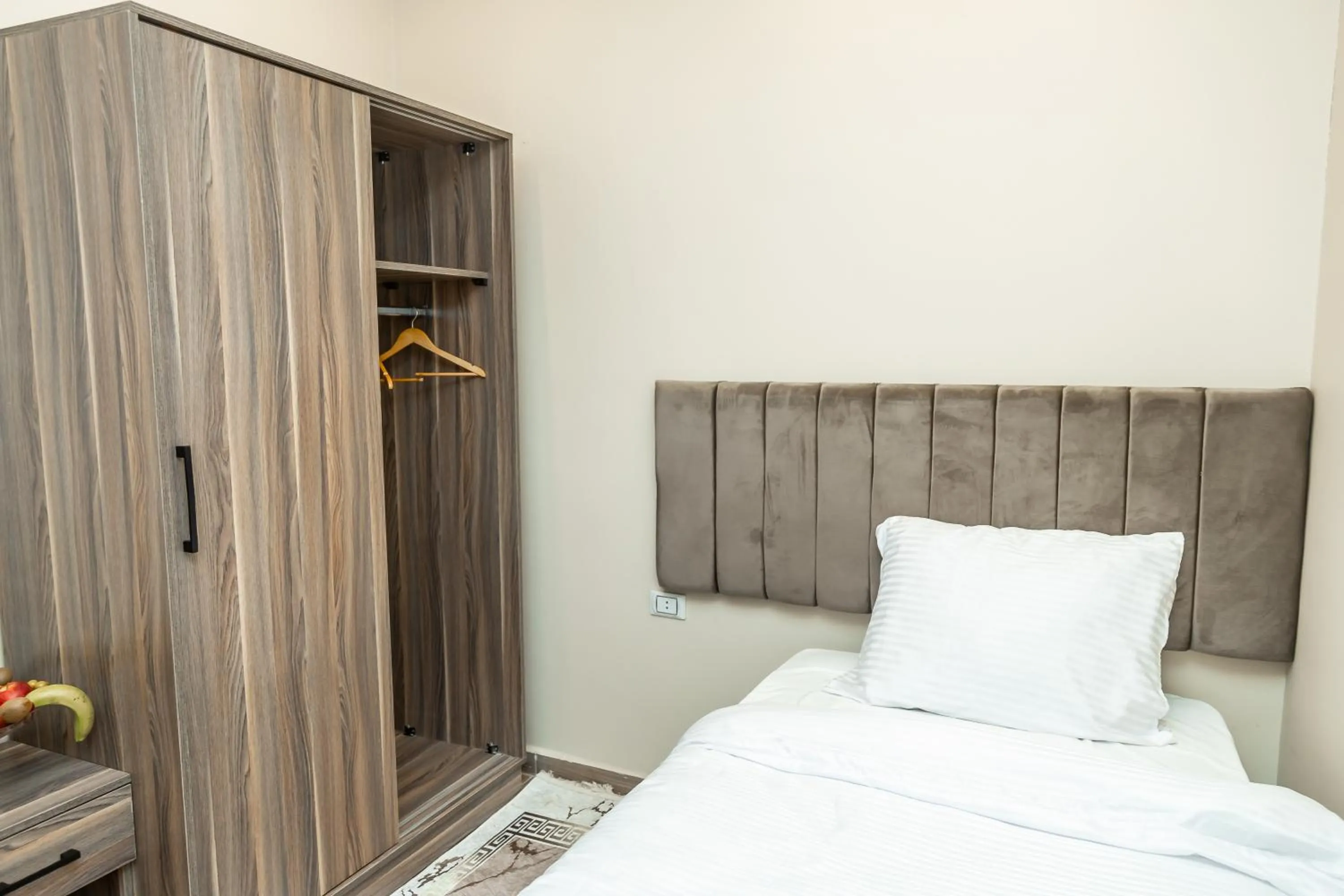 Bed in Night Pyramids Inn Hotel