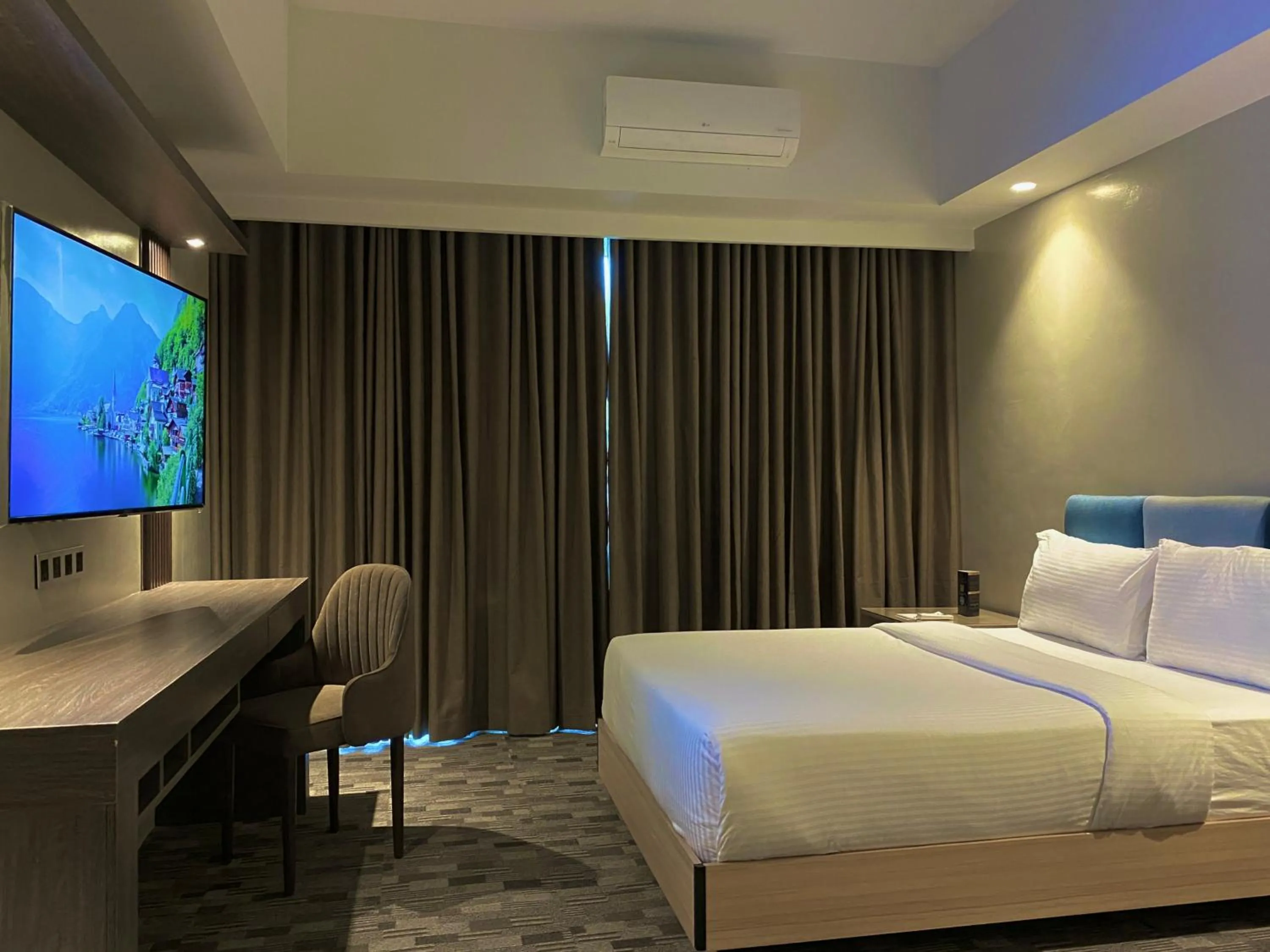 TV and multimedia, Bed in The Tribute Hotel