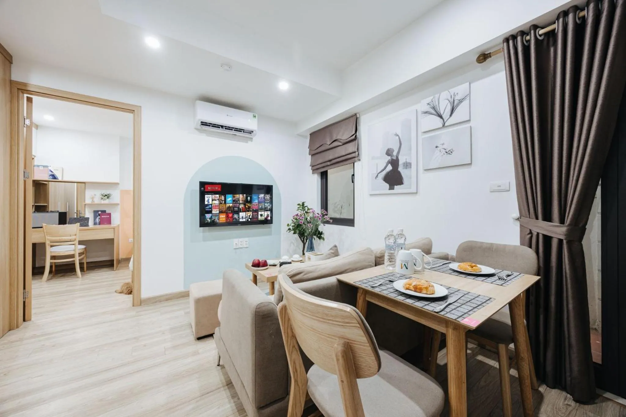 Communal lounge/ TV room in The Euphoria Sophisticated Style - Stay 24h