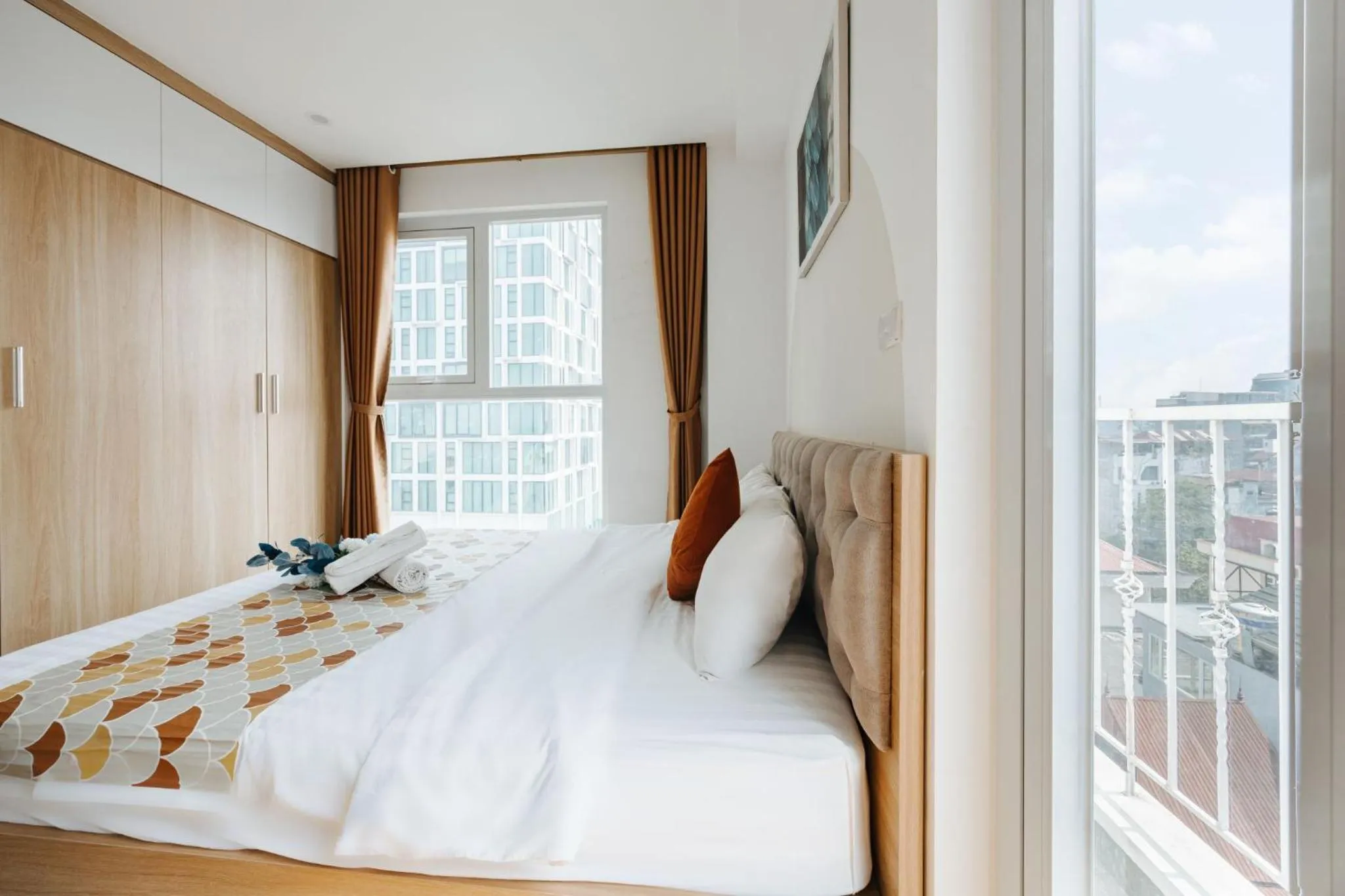 Bed in The Euphoria Sophisticated Style - Stay 24h