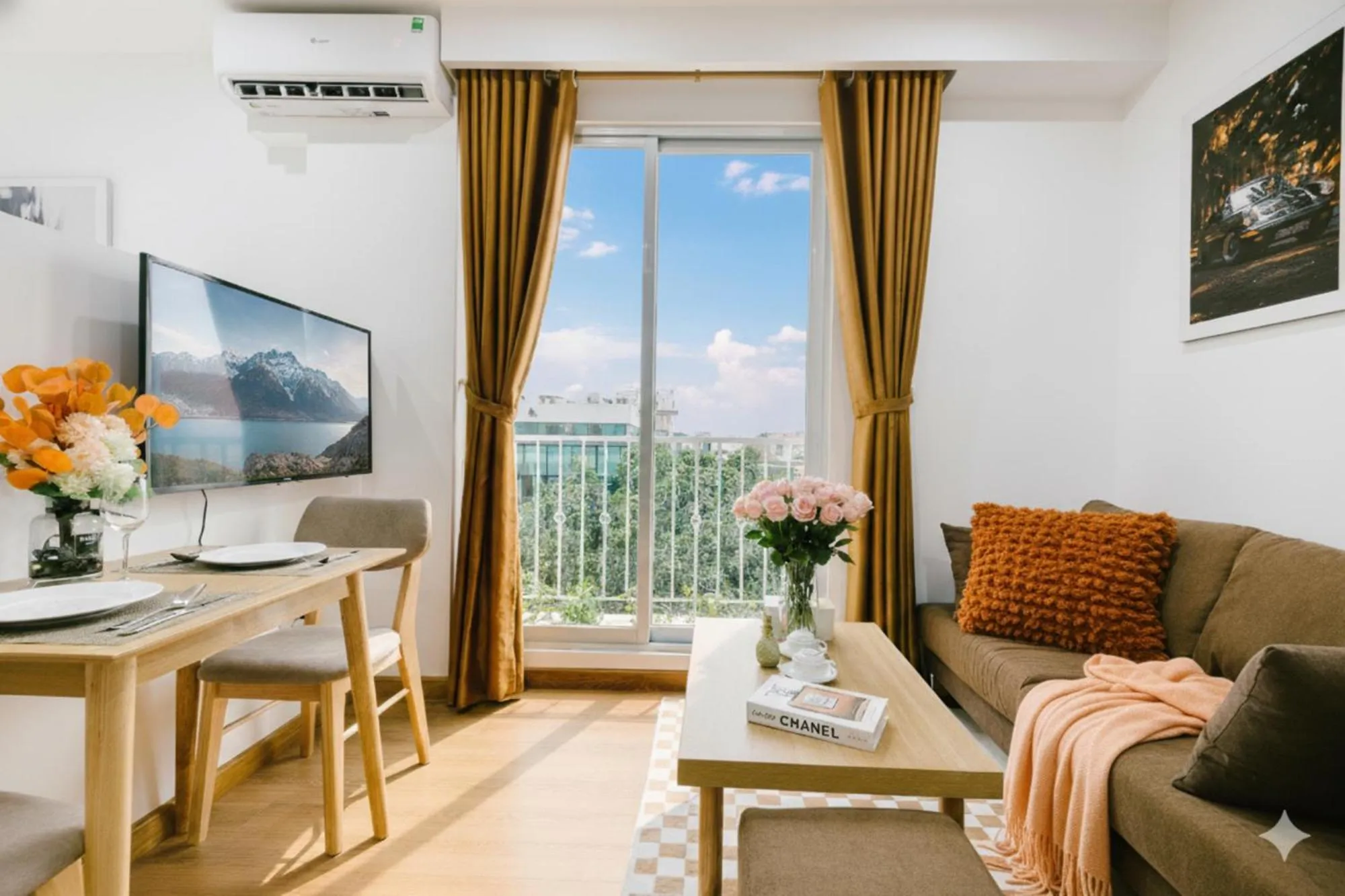 View (from property/room) in Label6 Studio West Lake