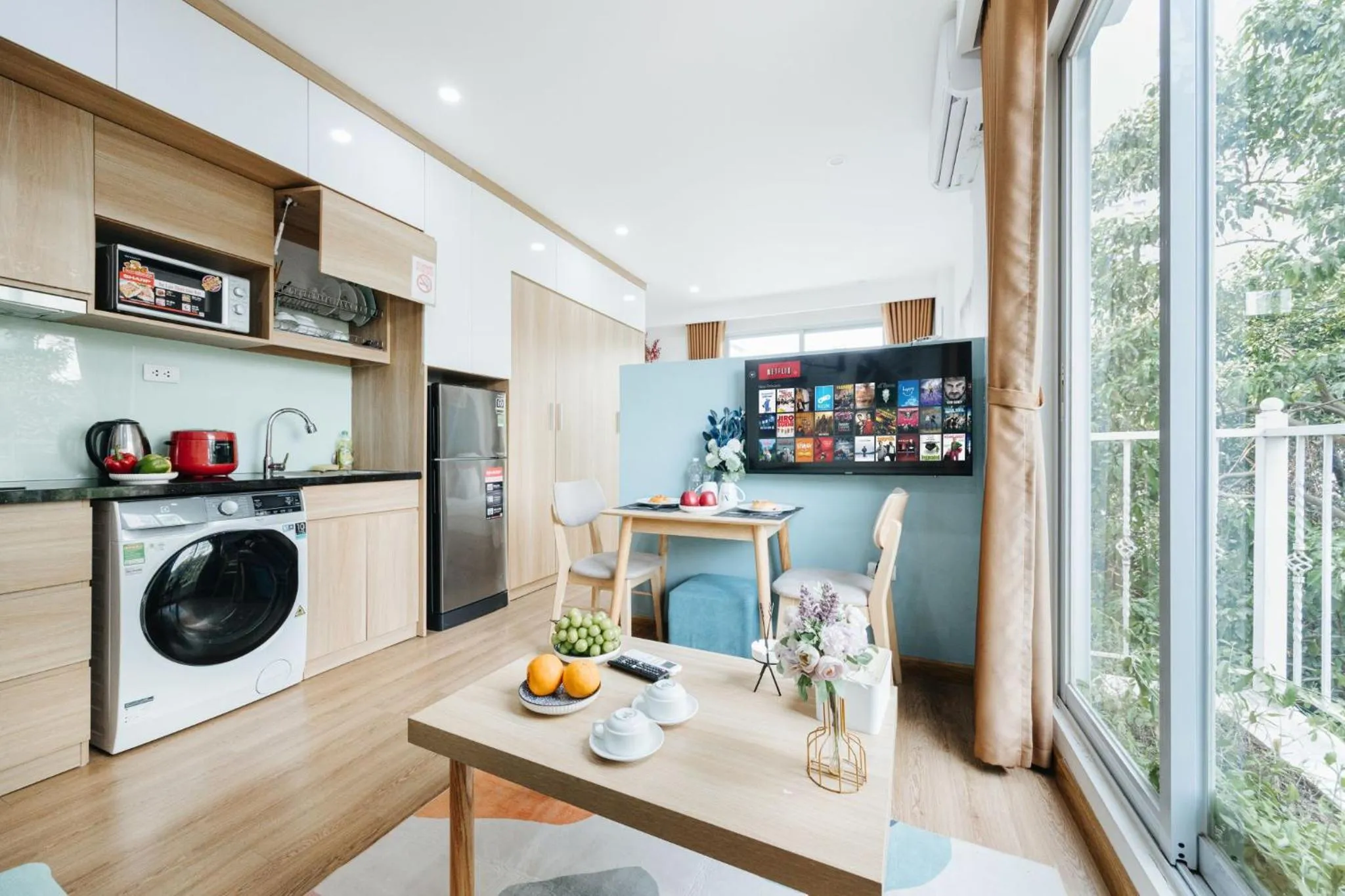 Kitchen or kitchenette in The Euphoria Sophisticated Style - Stay 24h