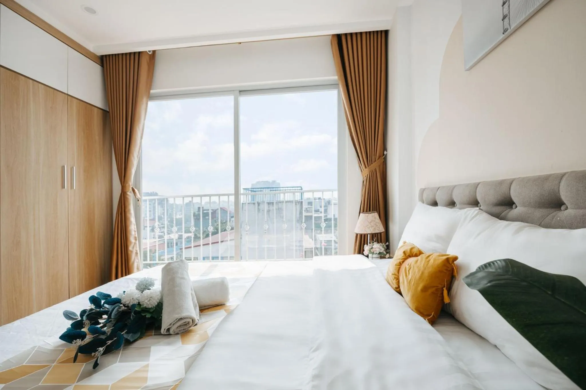 Bed in The Euphoria Sophisticated Style - Stay 24h