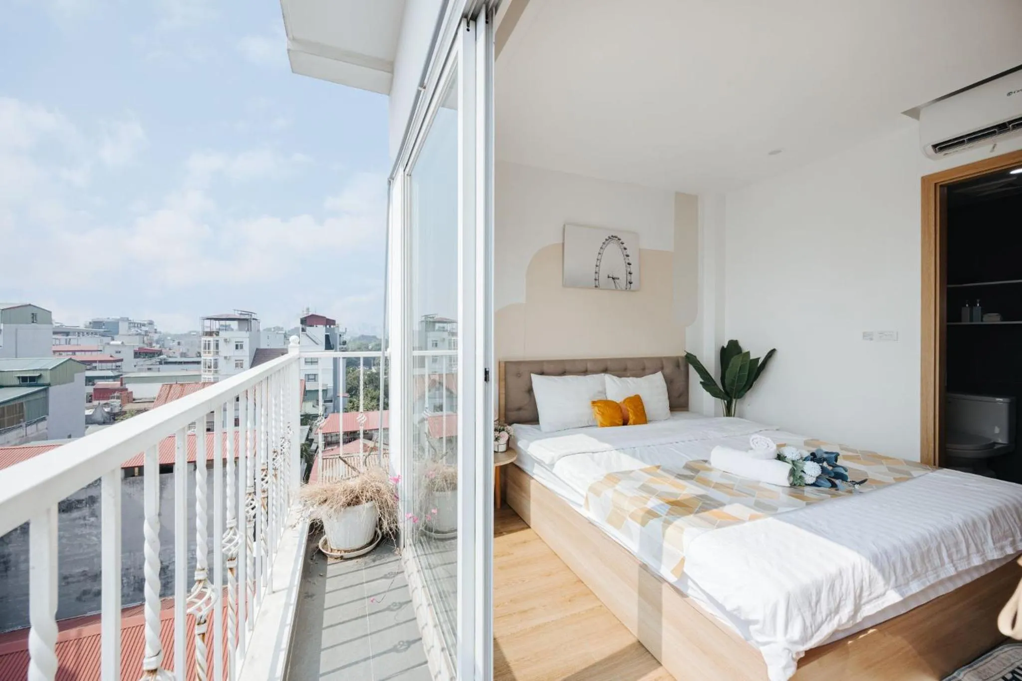 Bed in The Euphoria Sophisticated Style - Stay 24h