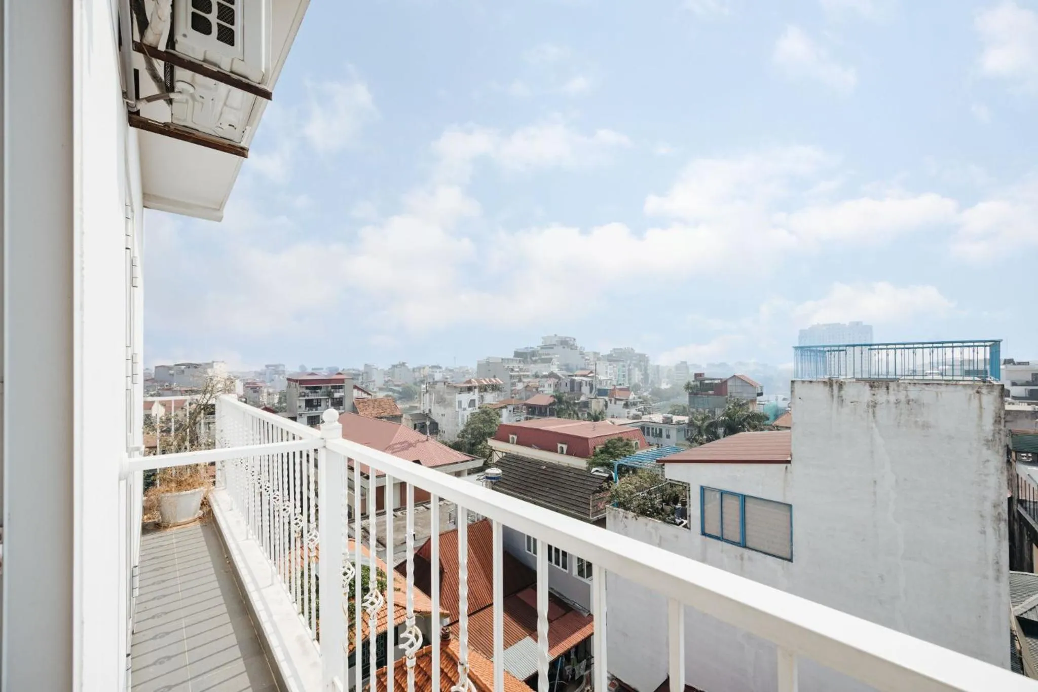 Property building in The Euphoria Sophisticated Style - Stay 24h