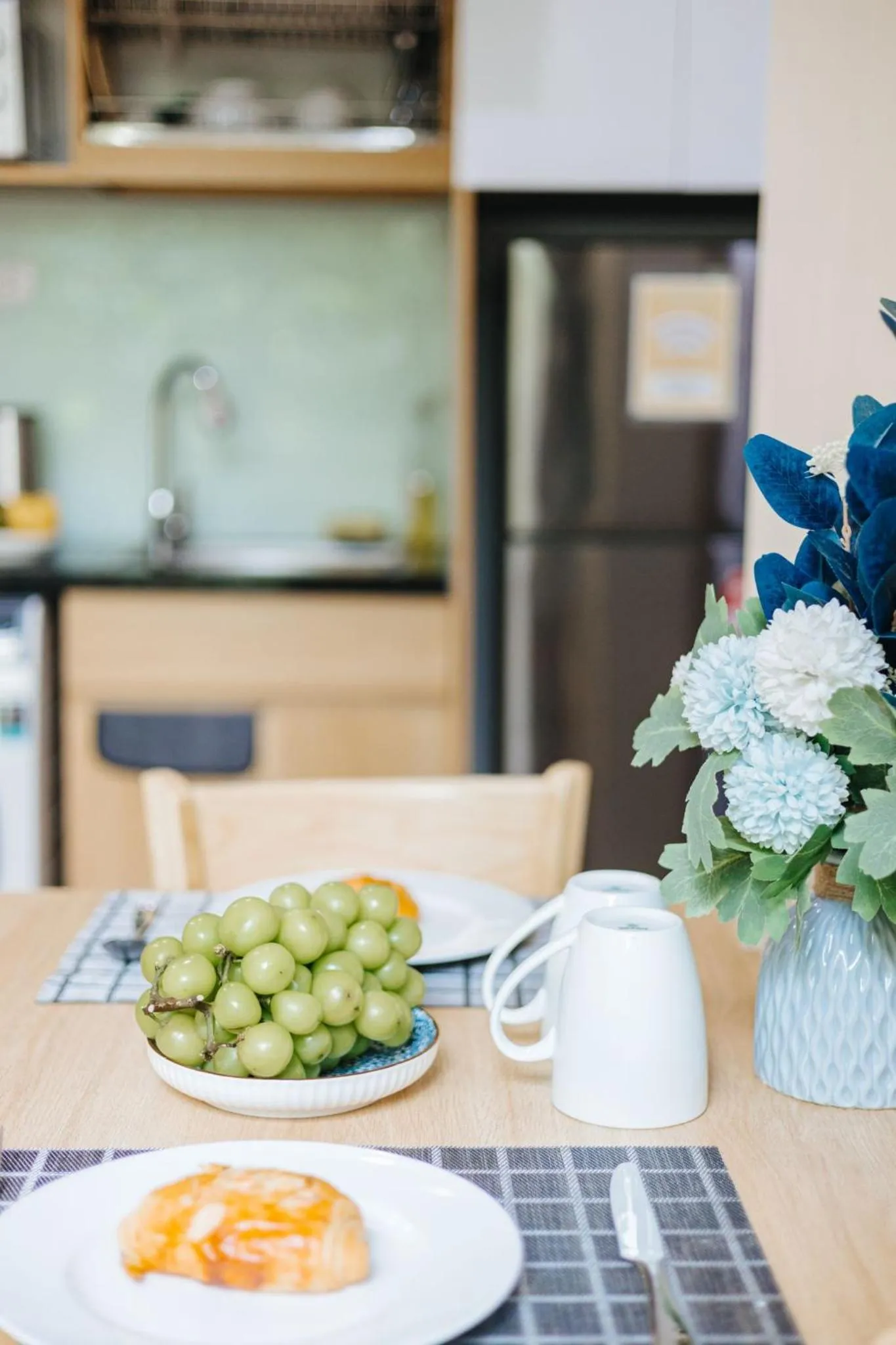 Kitchen or kitchenette in The Euphoria Sophisticated Style - Stay 24h