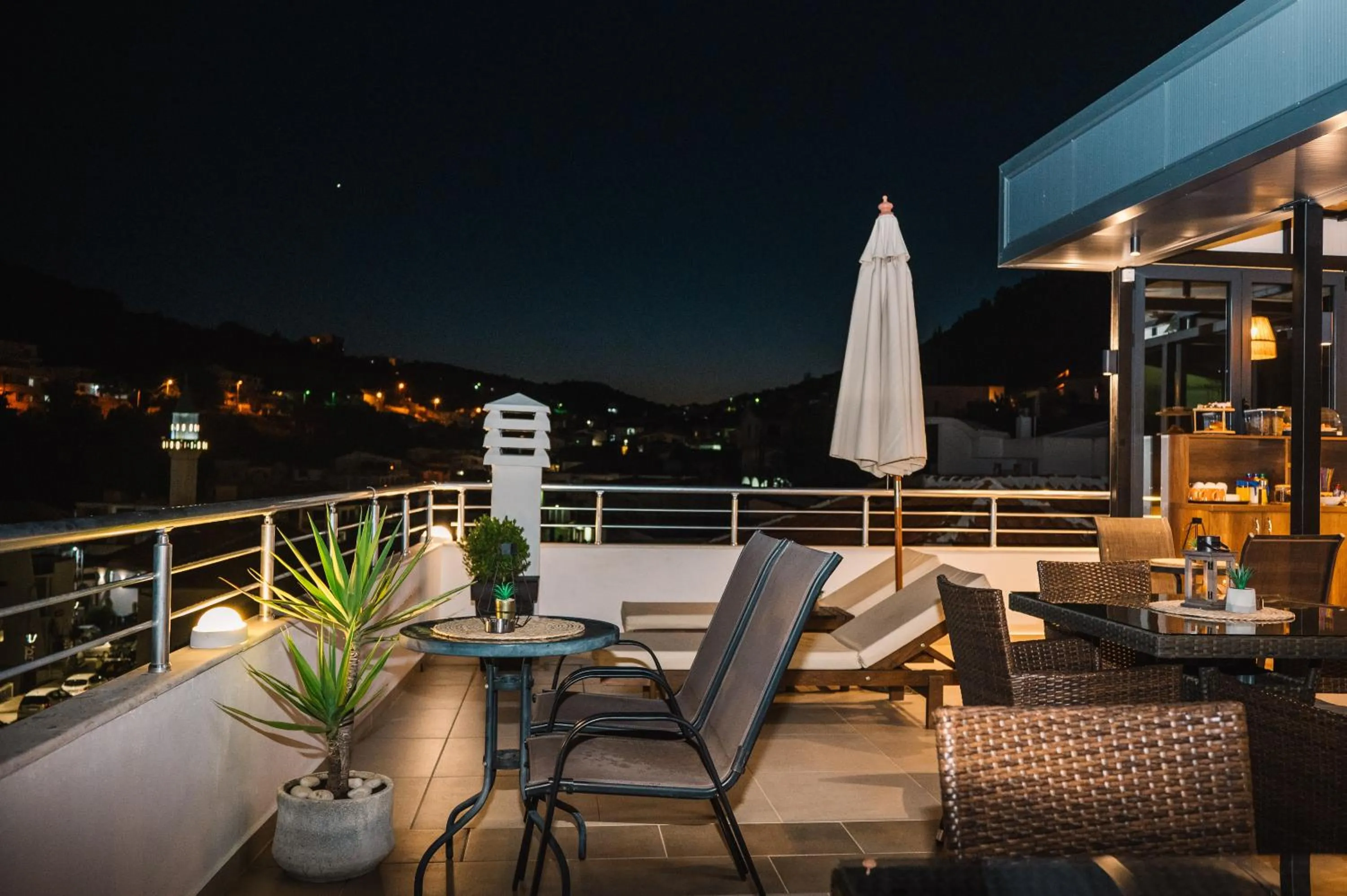 Night in Villa Oleander