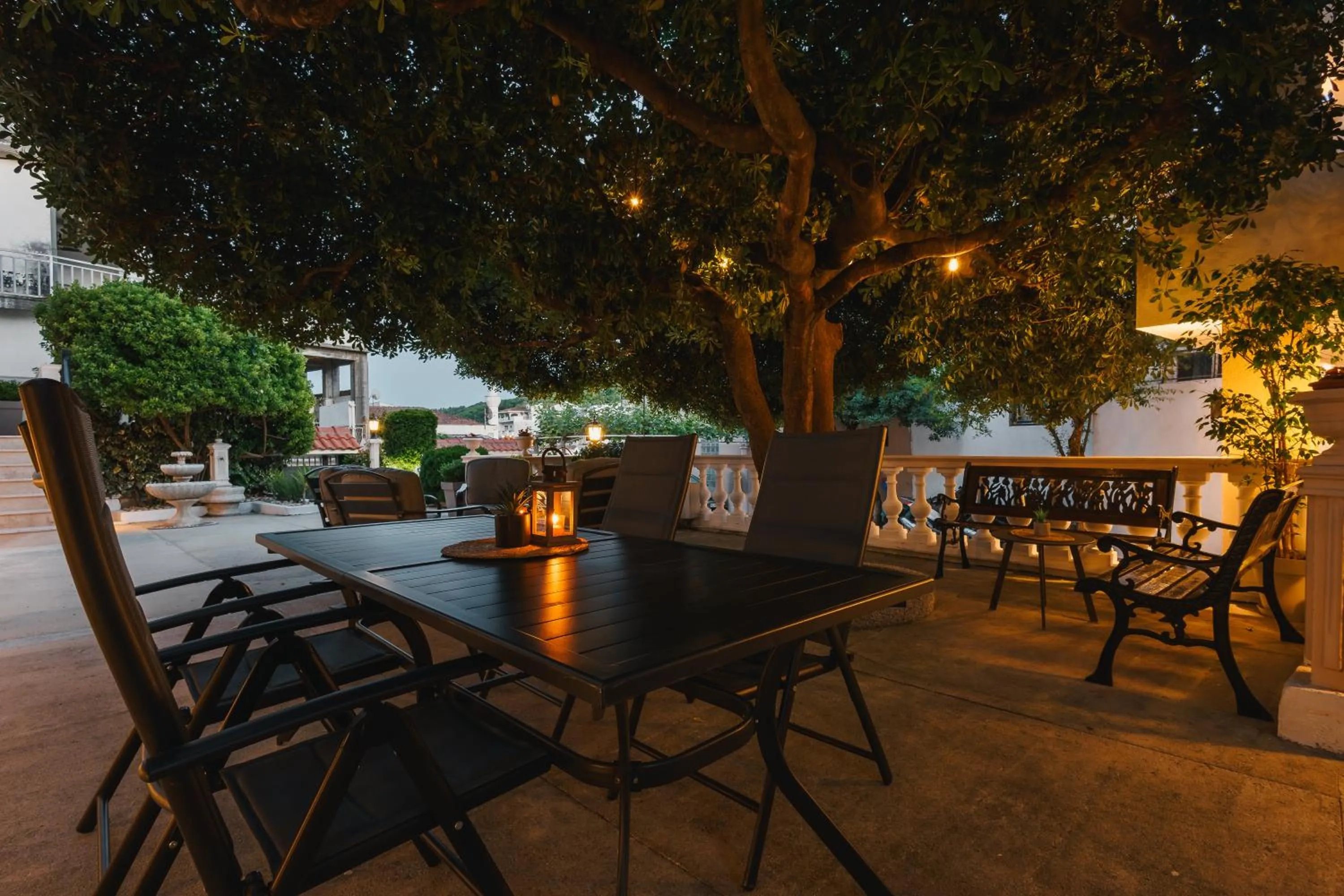 Night in Villa Oleander