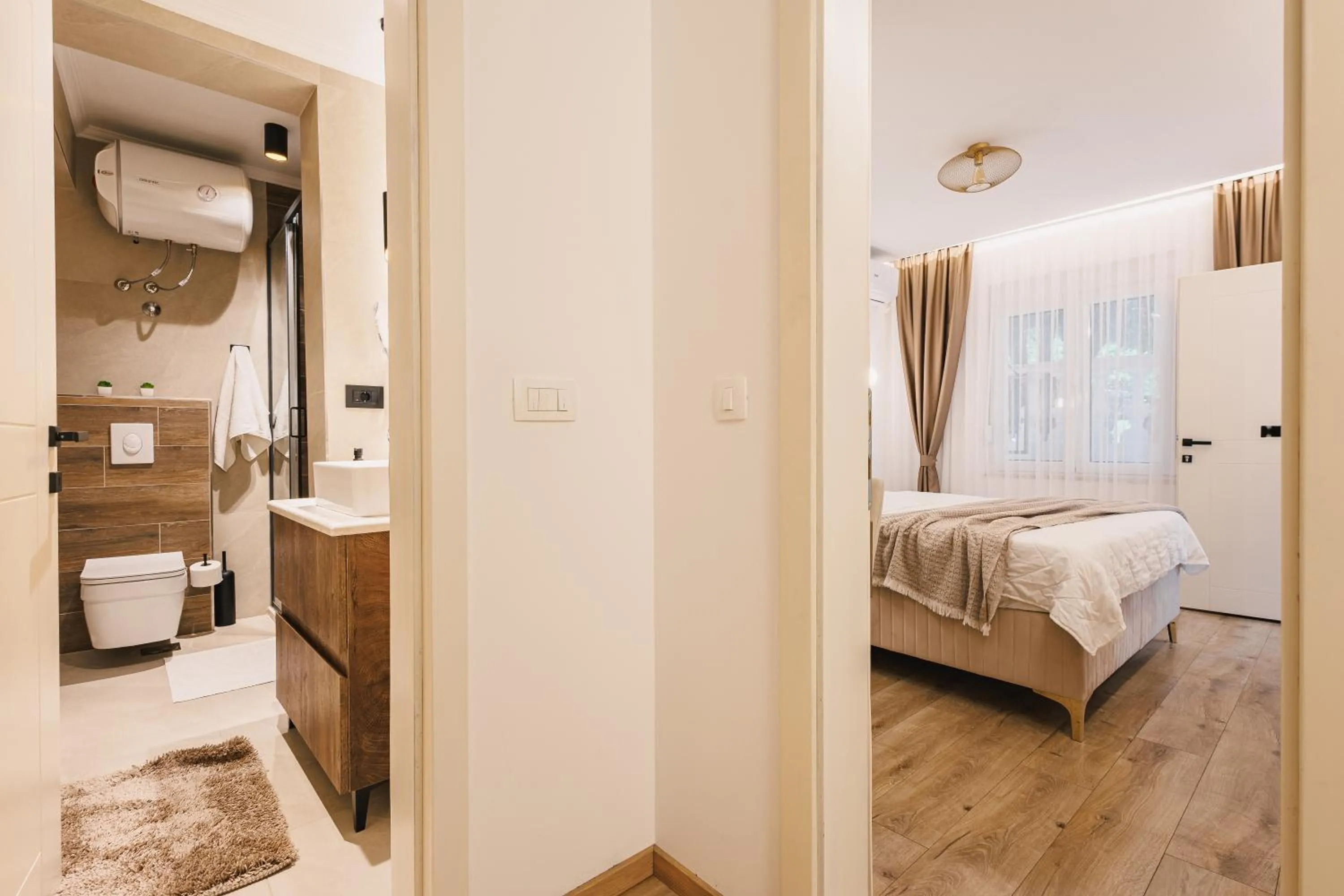 Bathroom, Bed in Villa Oleander